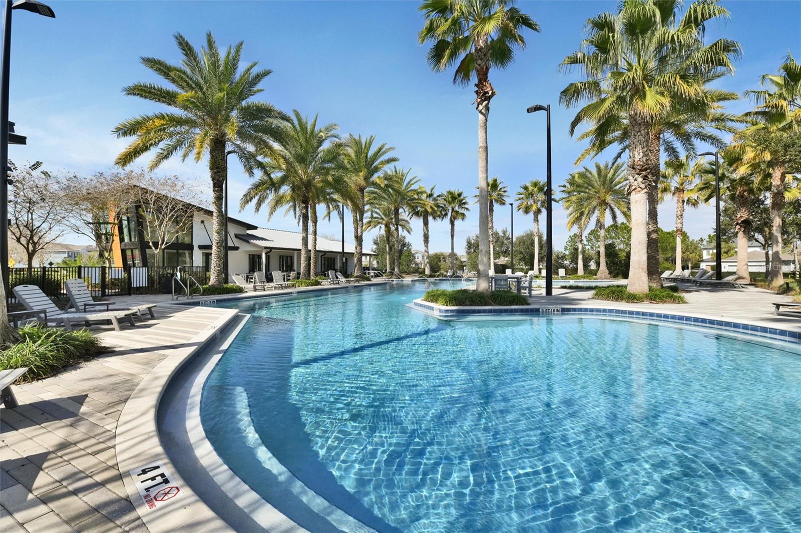 Listing photo id 57 for 2914 Long Bow Way