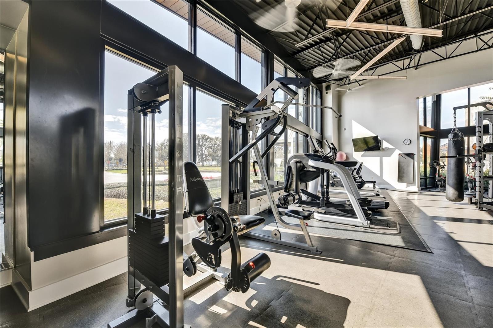 Listing photo id 58 for 2914 Long Bow Way