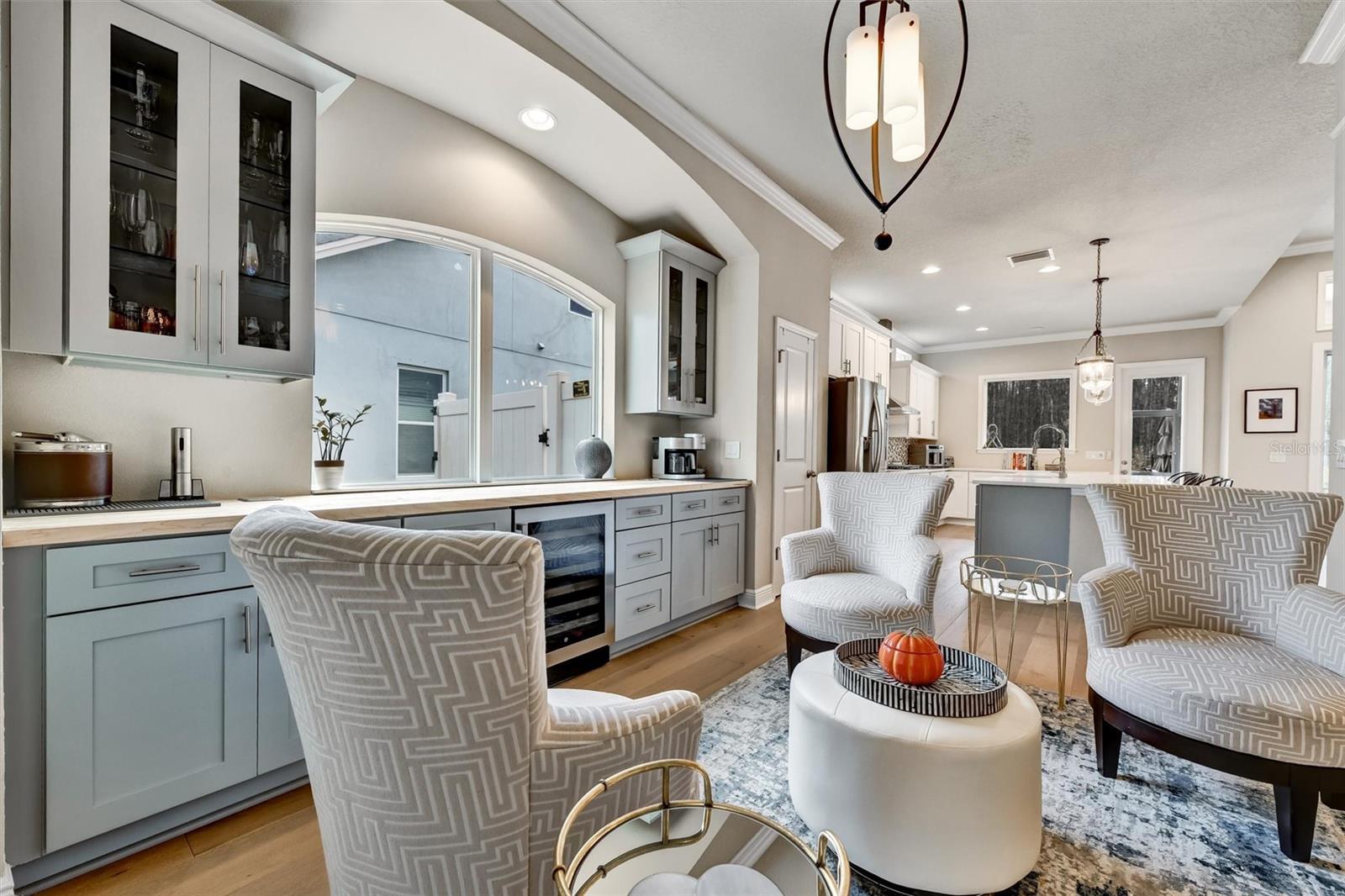 Listing photo id 6 for 2914 Long Bow Way