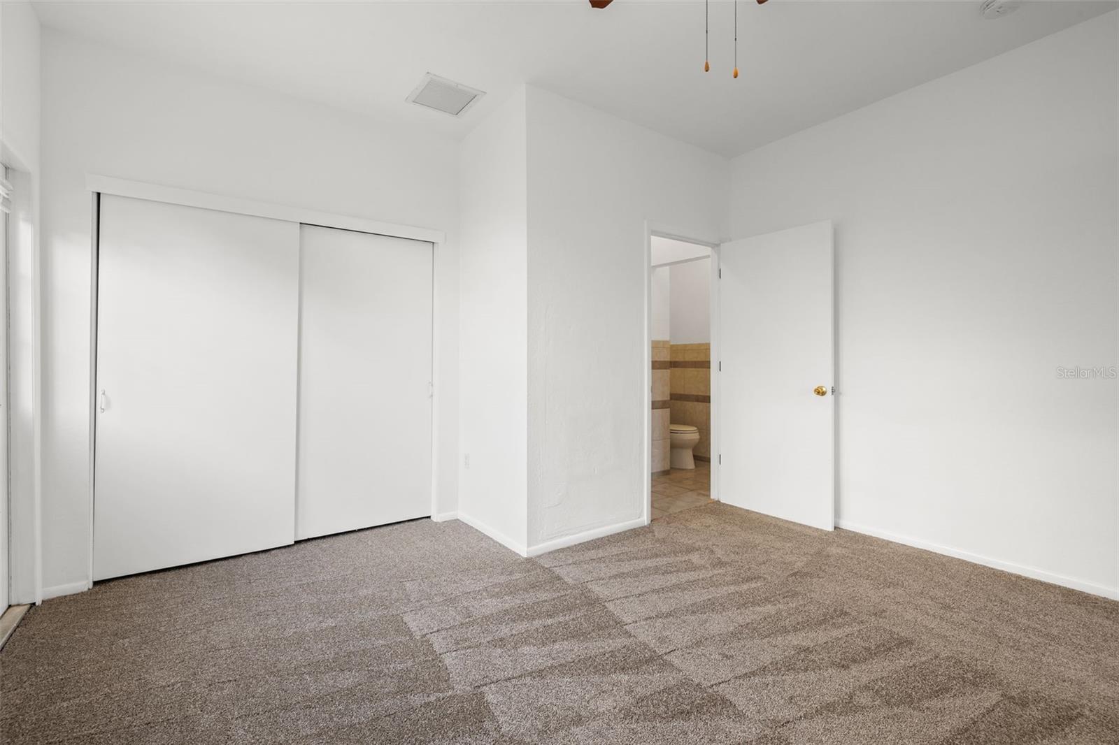 Image 11 of 36 For 4009 Burlington Avenue N