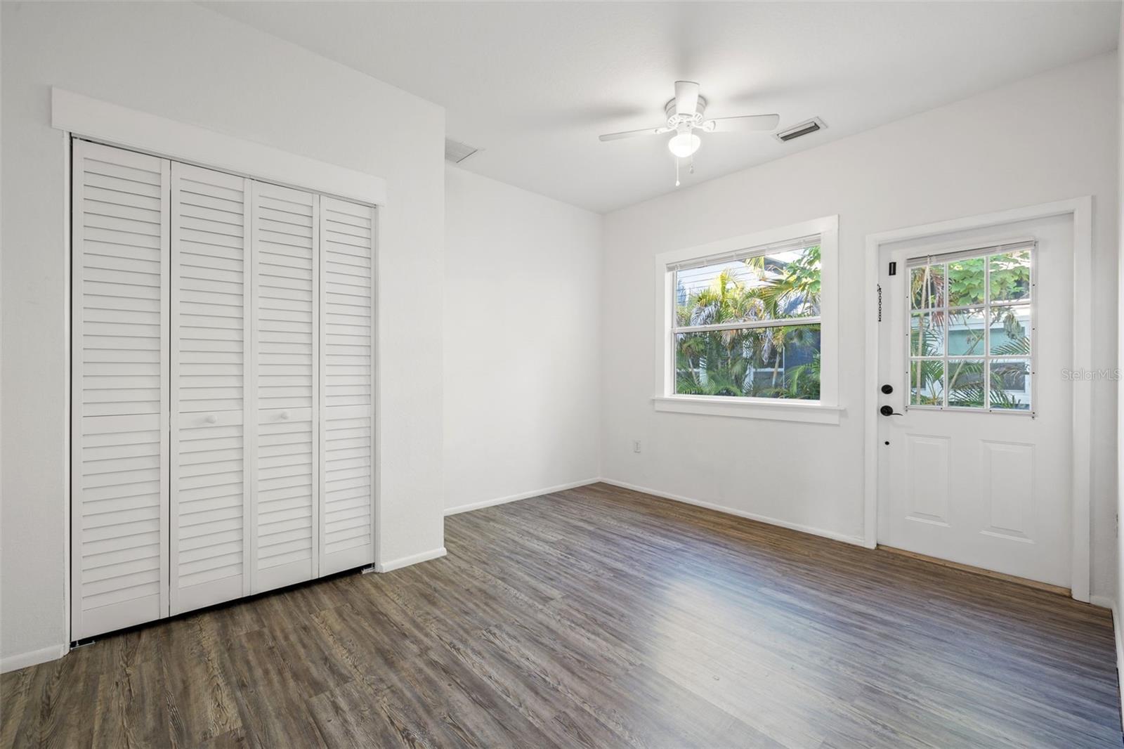 Image 16 of 36 For 4009 Burlington Avenue N