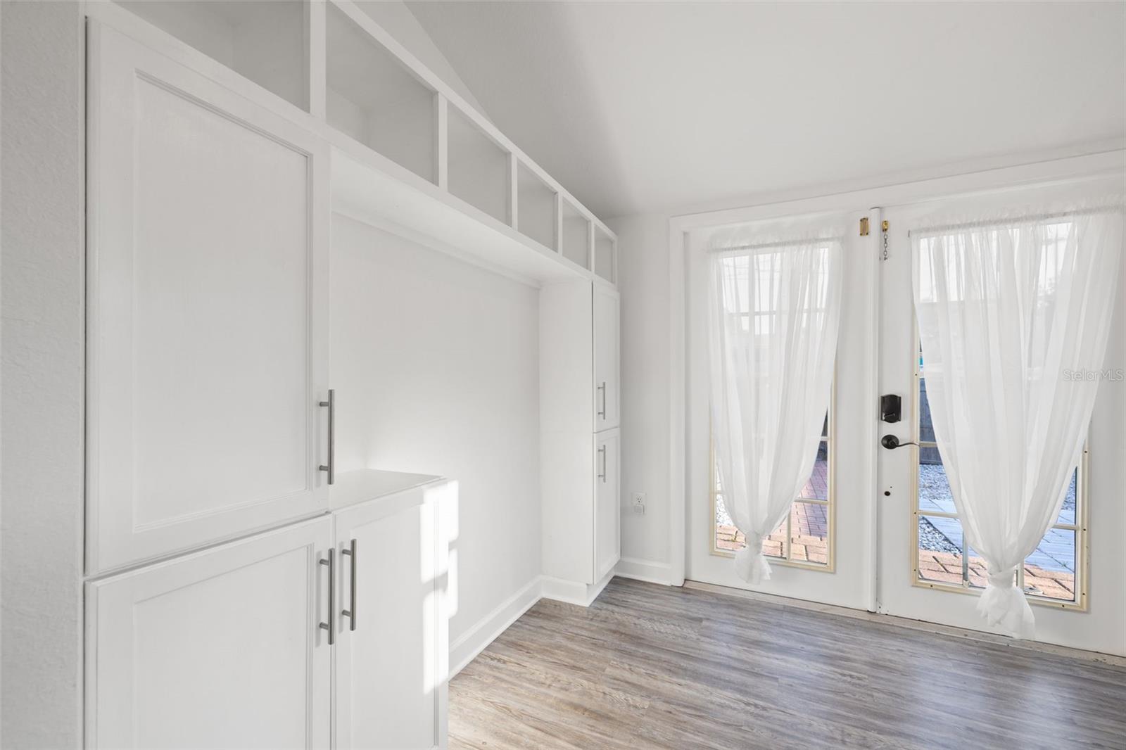 Image 18 of 36 For 4009 Burlington Avenue N