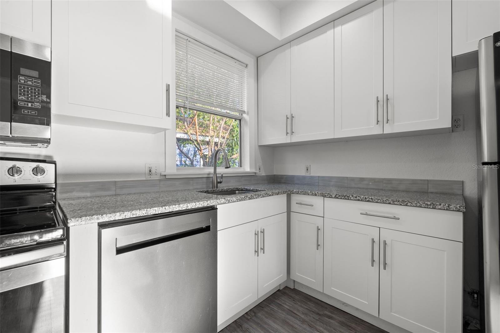 Image 22 of 36 For 4009 Burlington Avenue N