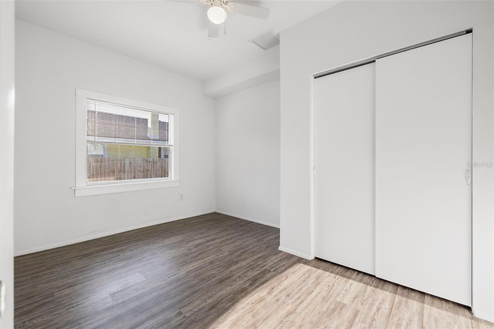 Image 27 of 36 For 4009 Burlington Avenue N