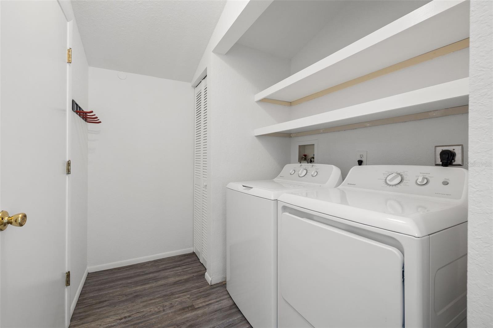 Image 28 of 36 For 4009 Burlington Avenue N