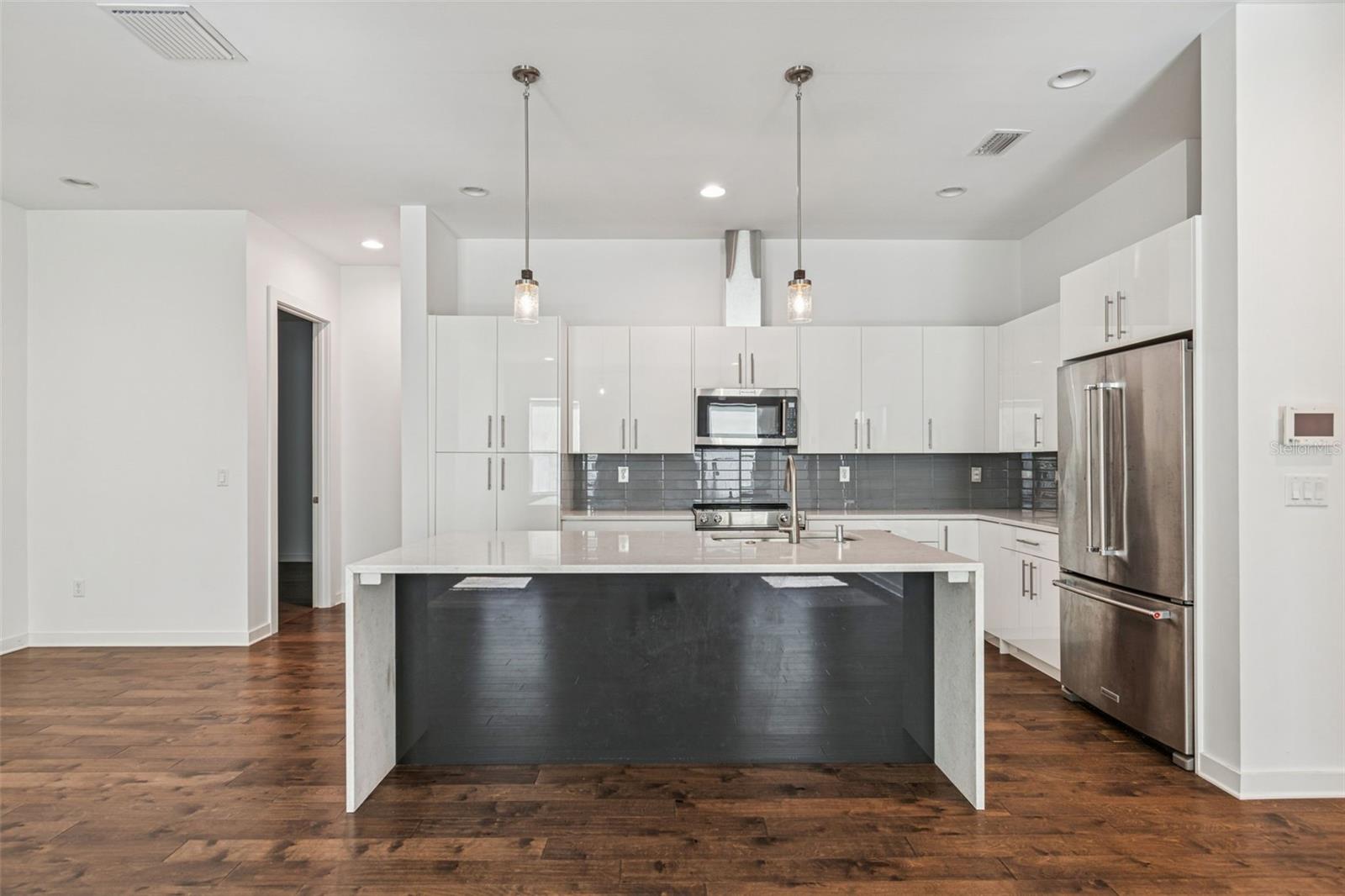 Image 11 of 57 For 6719 Dauphin Avenue