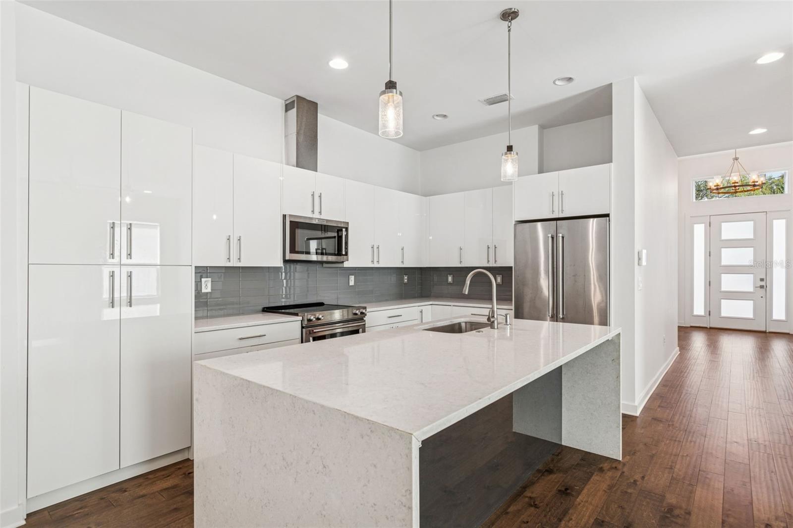 Image 14 of 57 For 6719 Dauphin Avenue