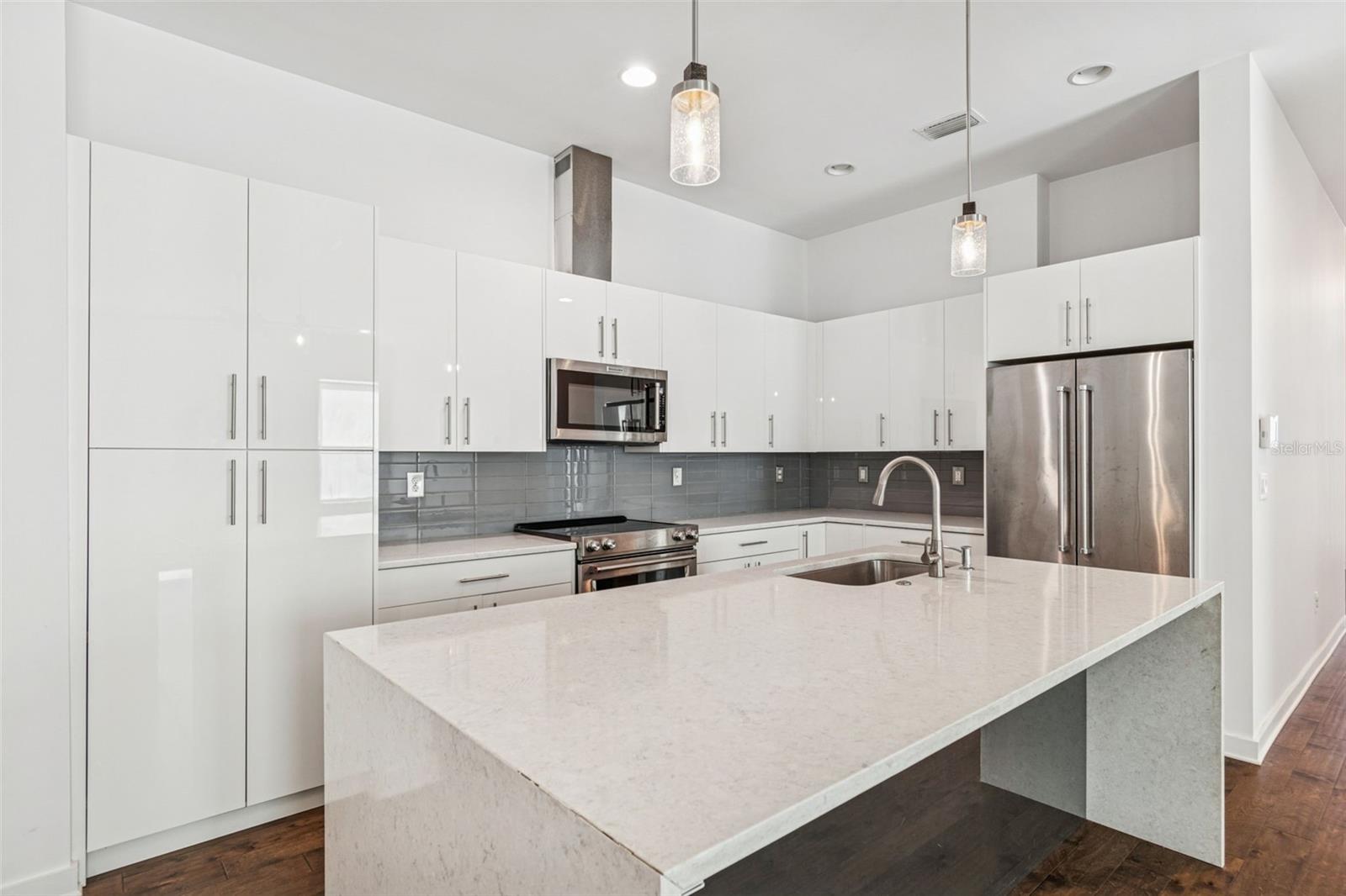 Image 15 of 57 For 6719 Dauphin Avenue