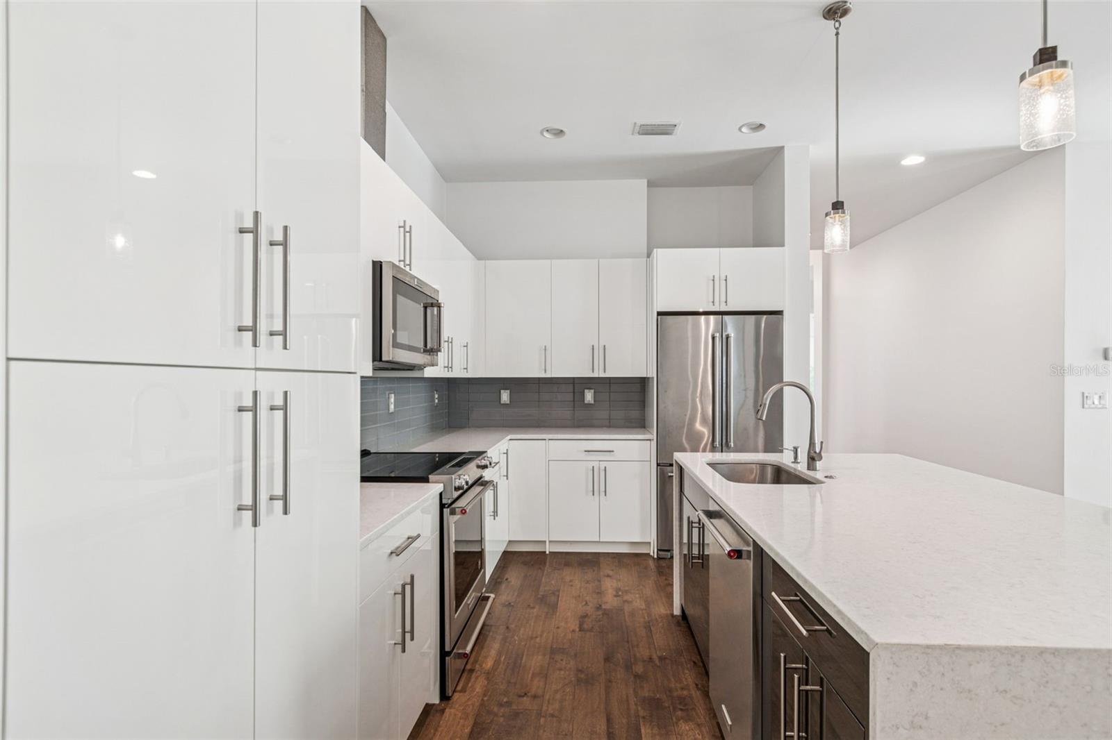 Image 16 of 57 For 6719 Dauphin Avenue