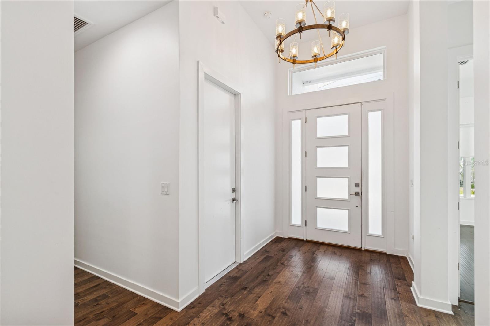 Image 3 of 57 For 6719 Dauphin Avenue