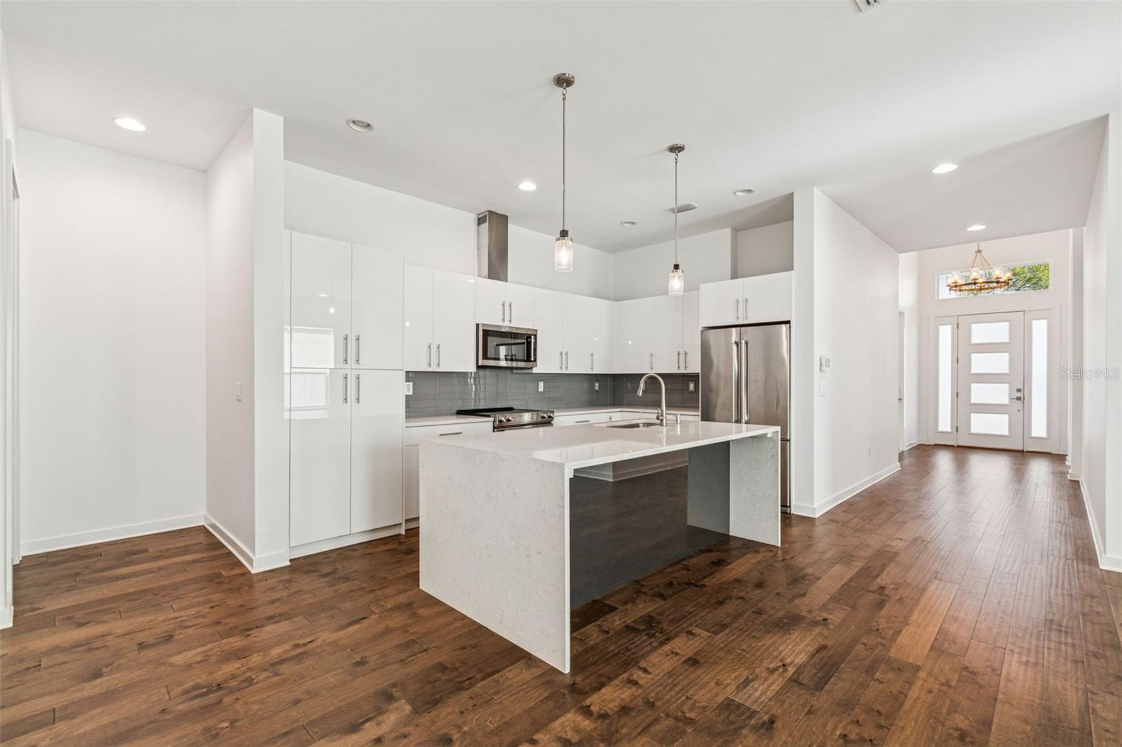 Image 35 of 57 For 6719 Dauphin Avenue