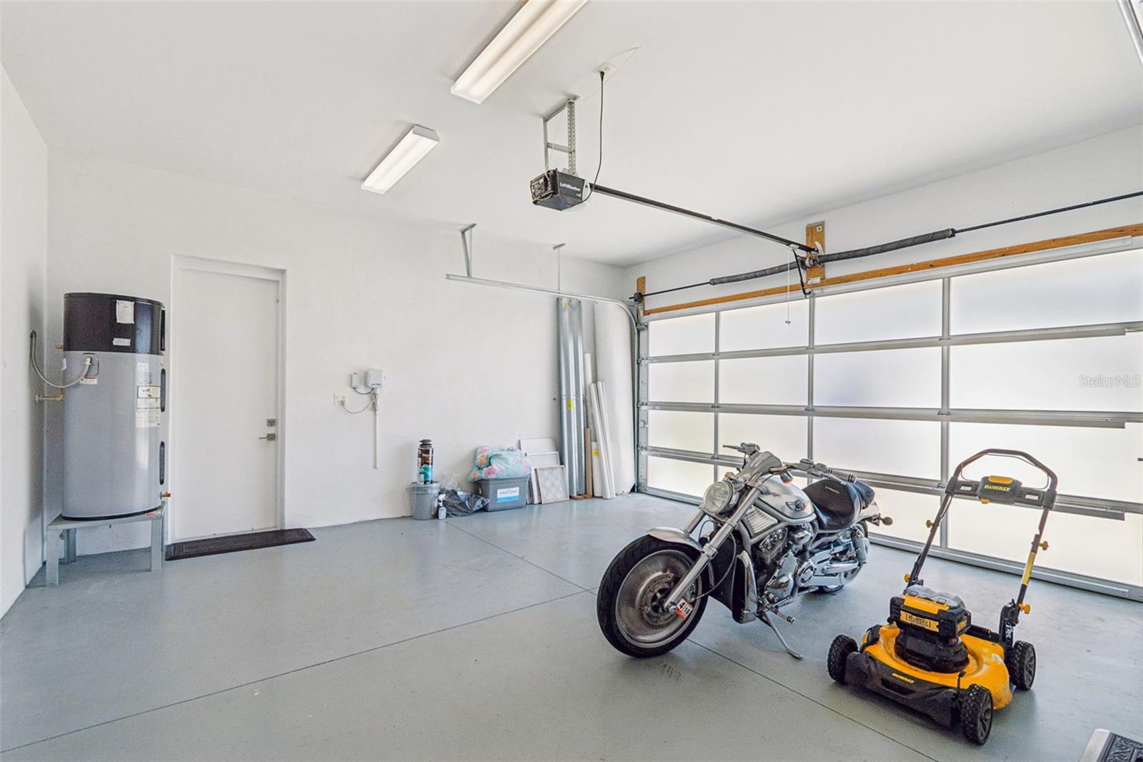 Image 47 of 57 For 6719 Dauphin Avenue