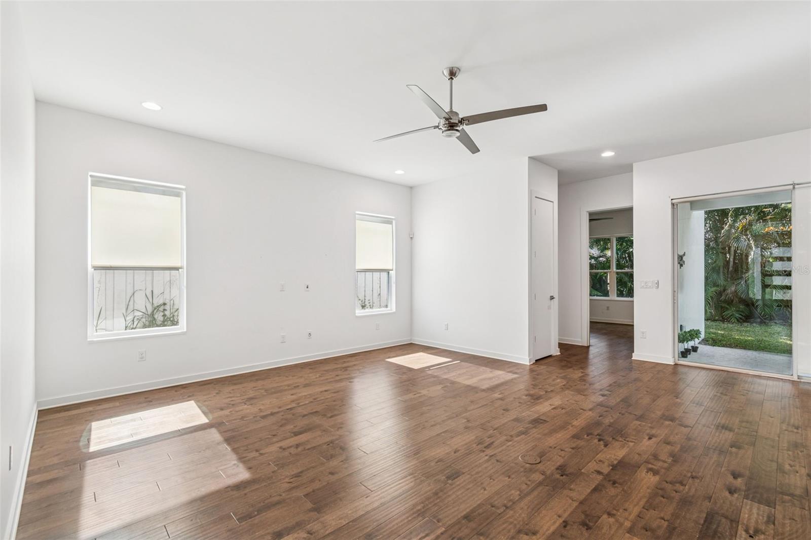 Image 6 of 57 For 6719 Dauphin Avenue