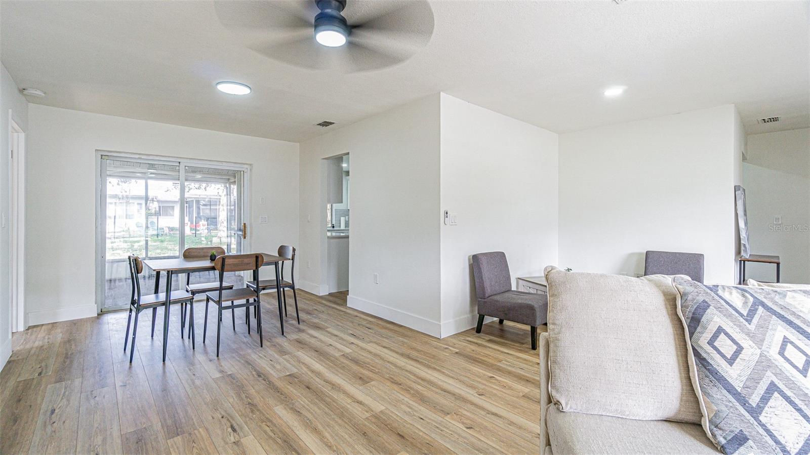 Image 6 of 30 For 8405 Reynolds Drive