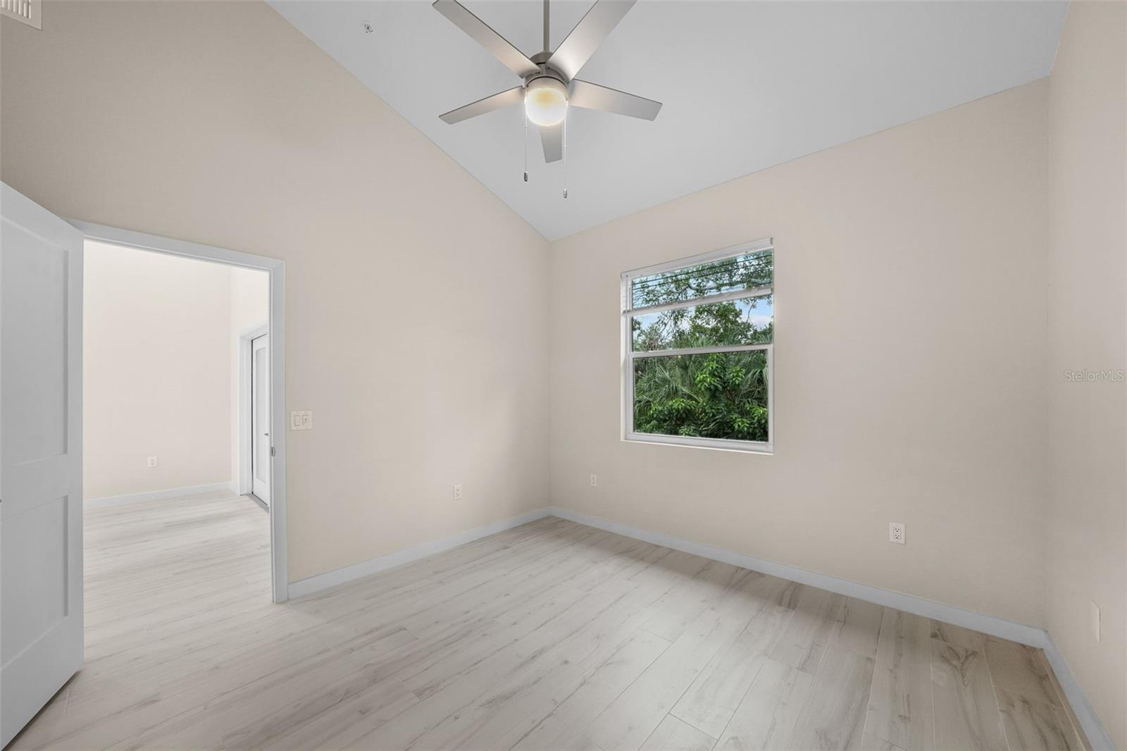 Image 12 of 30 For 3890 34th Avenue S 201