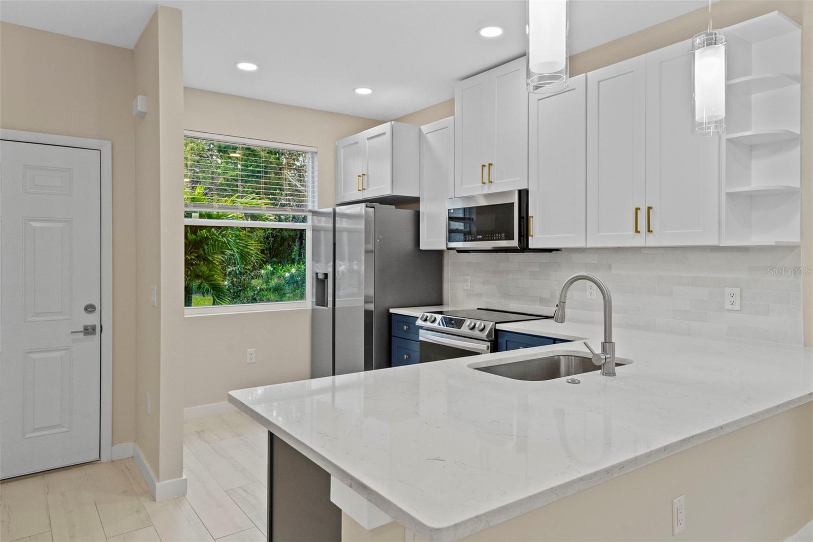 Image 4 of 30 For 3890 34th Avenue S 201