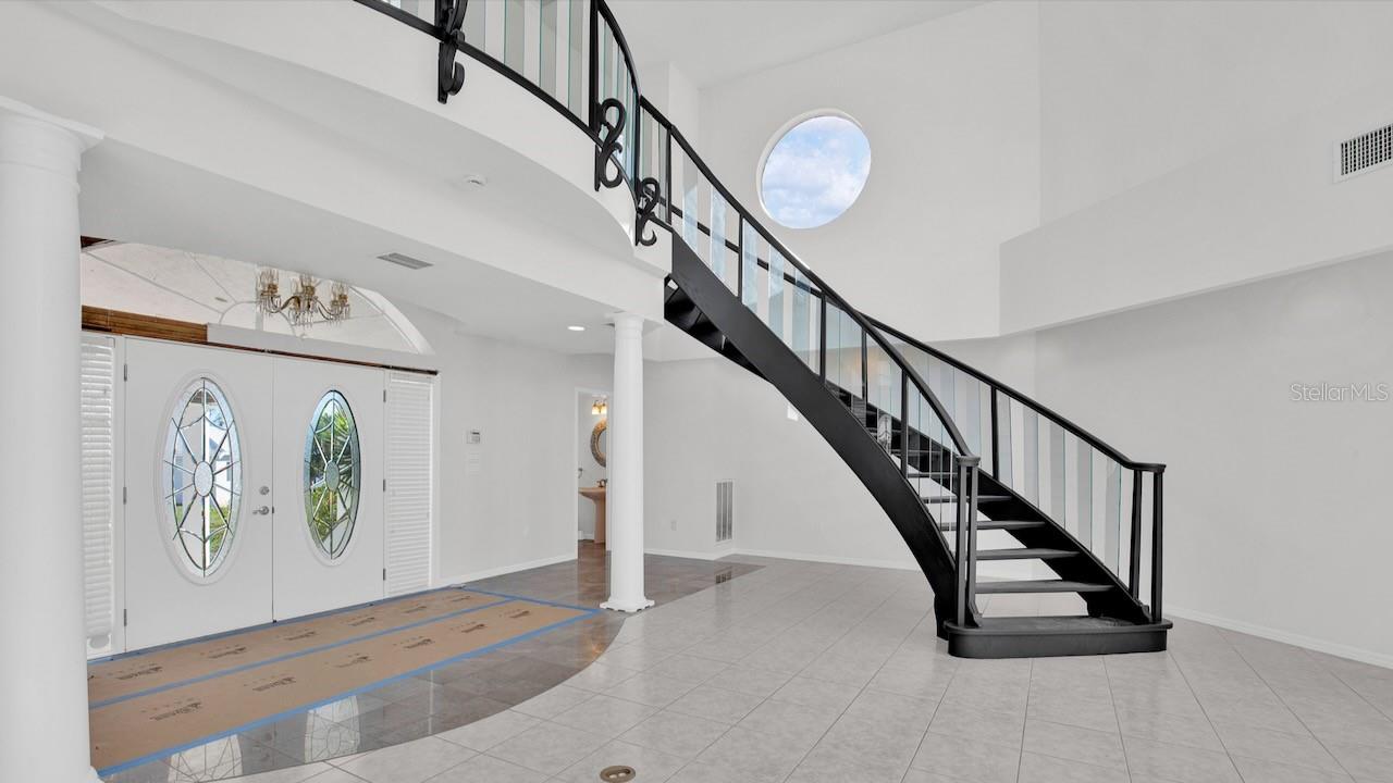 Image 23 of 51 For 608 Columbus Drive