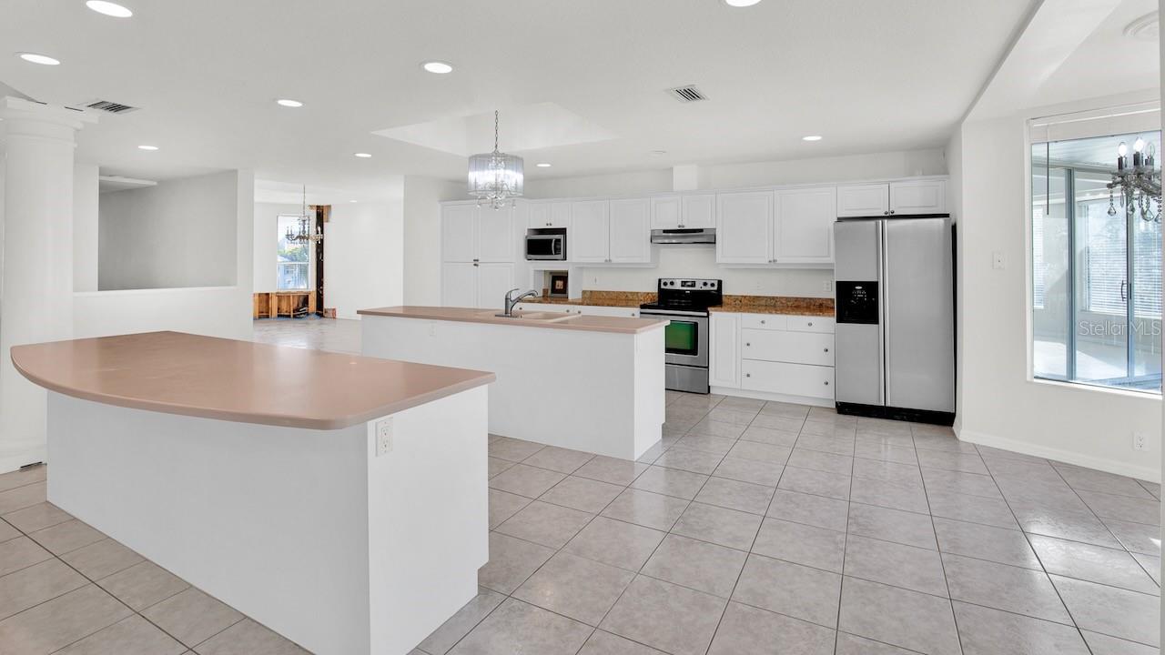 Image 25 of 51 For 608 Columbus Drive