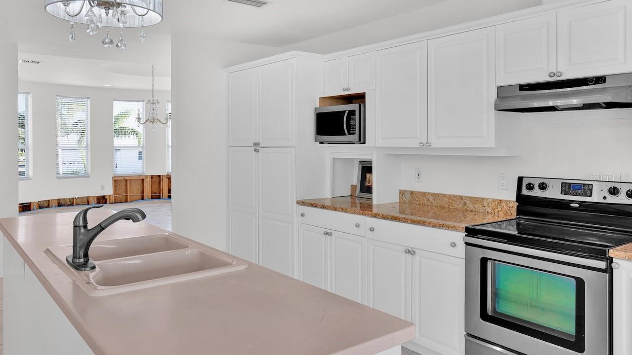 Image 26 of 51 For 608 Columbus Drive