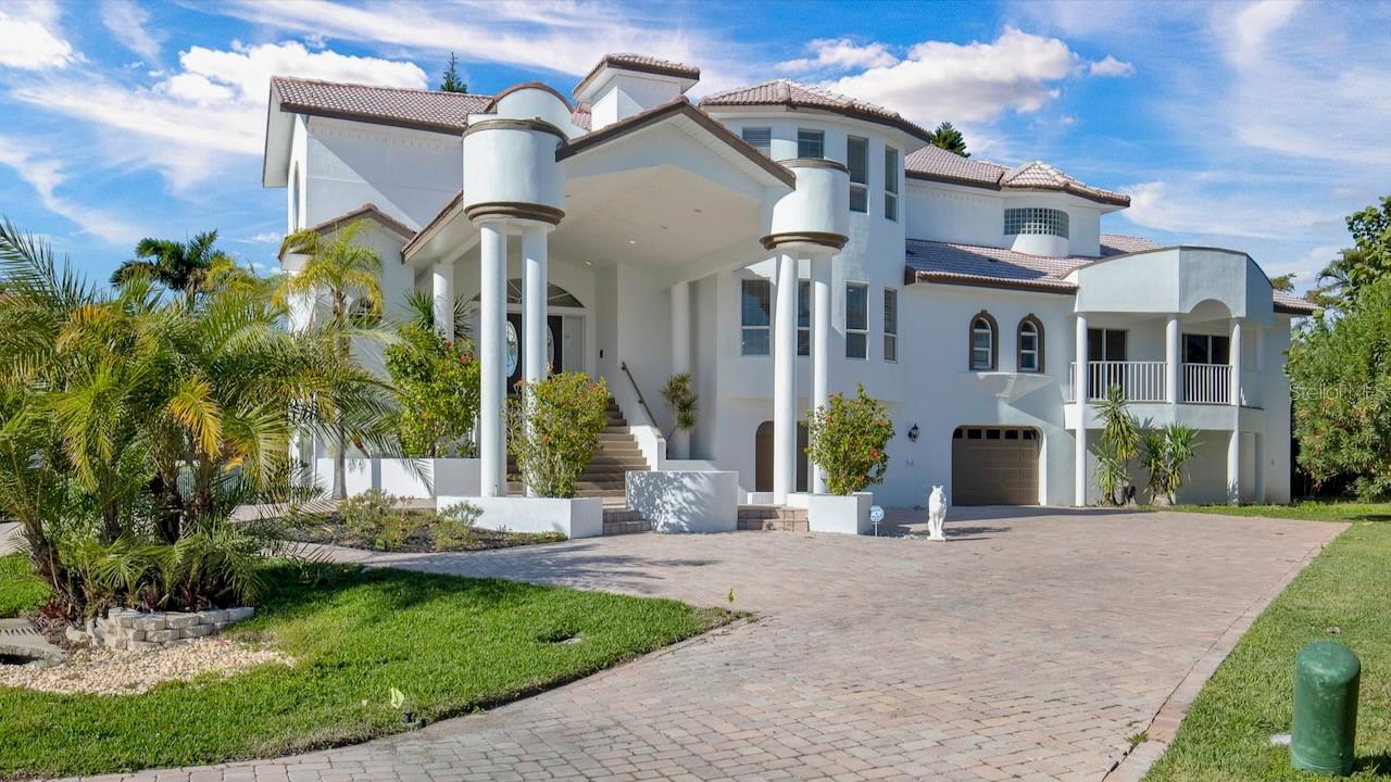 Image 3 of 51 For 608 Columbus Drive