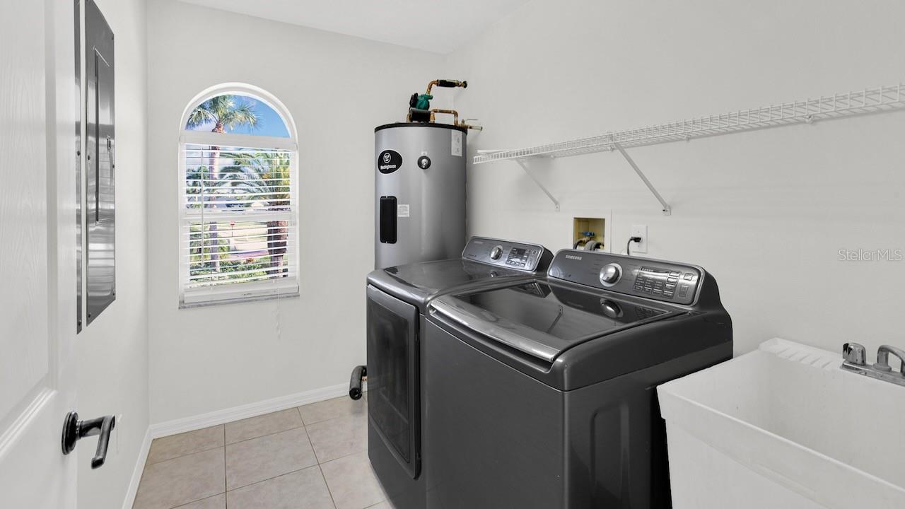 Image 37 of 51 For 608 Columbus Drive