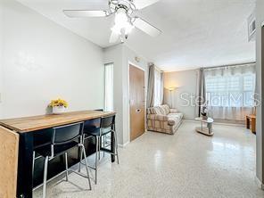 Image 6 of 23 For 250 Rosery Road Nw 283