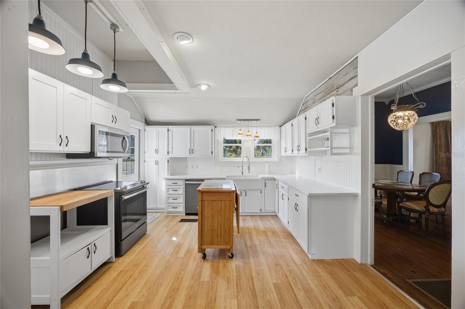 Image 10 of 43 For 37508 Church Avenue