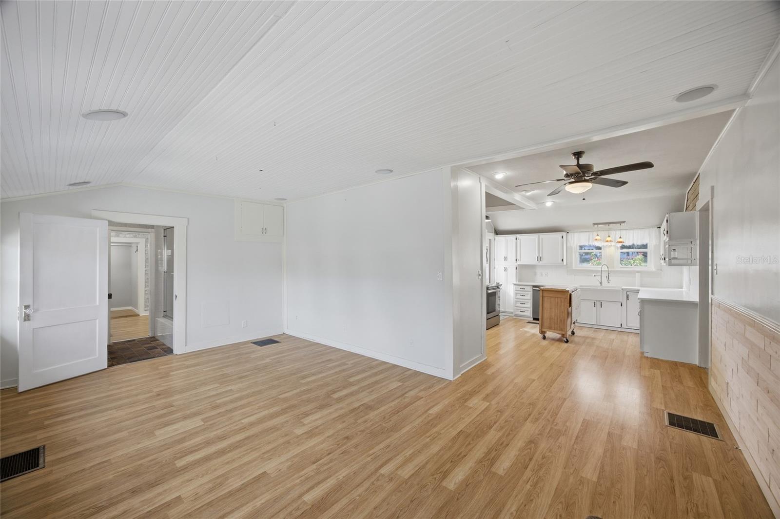 Image 12 of 43 For 37508 Church Avenue