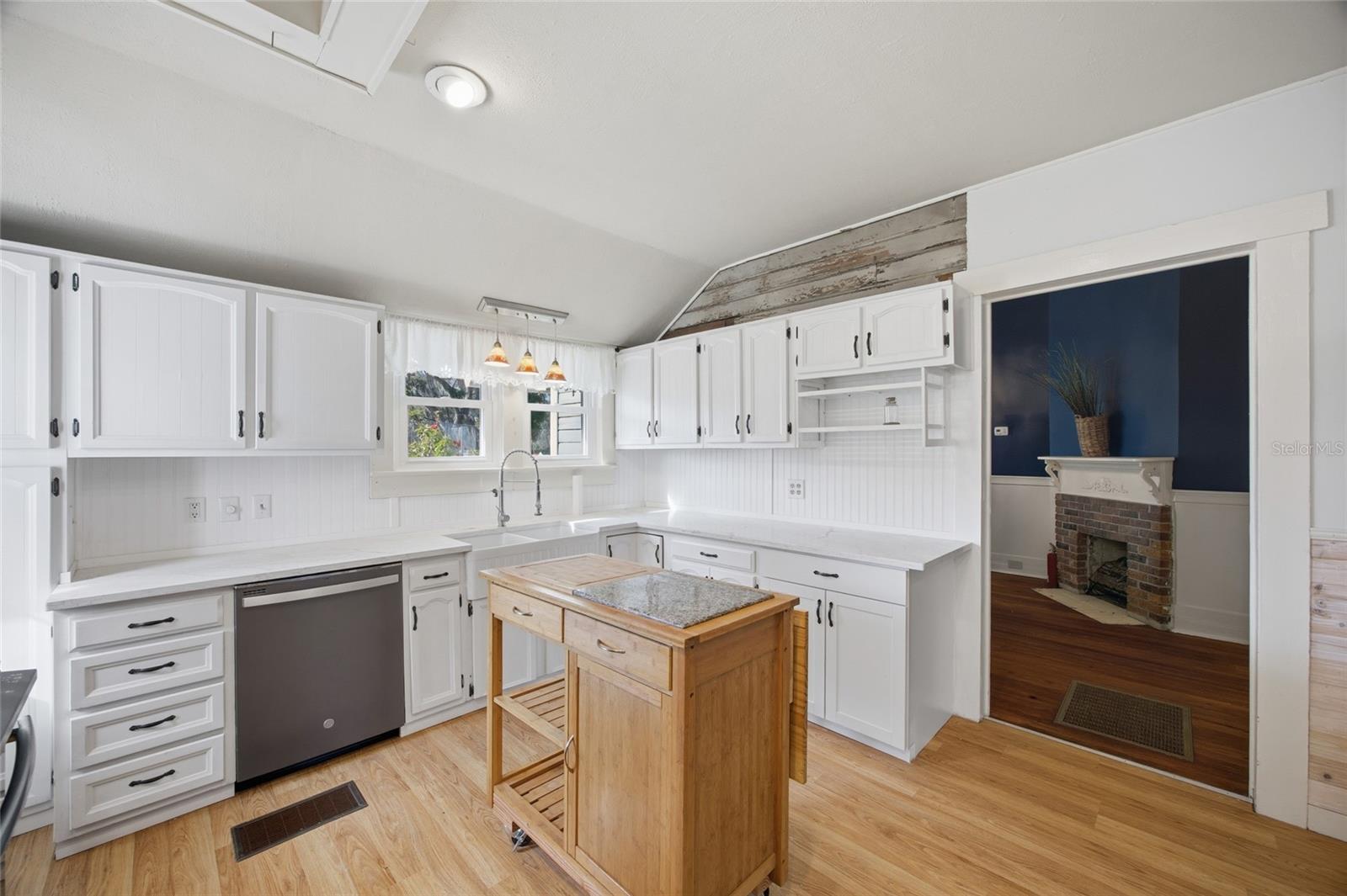 Image 9 of 43 For 37508 Church Avenue