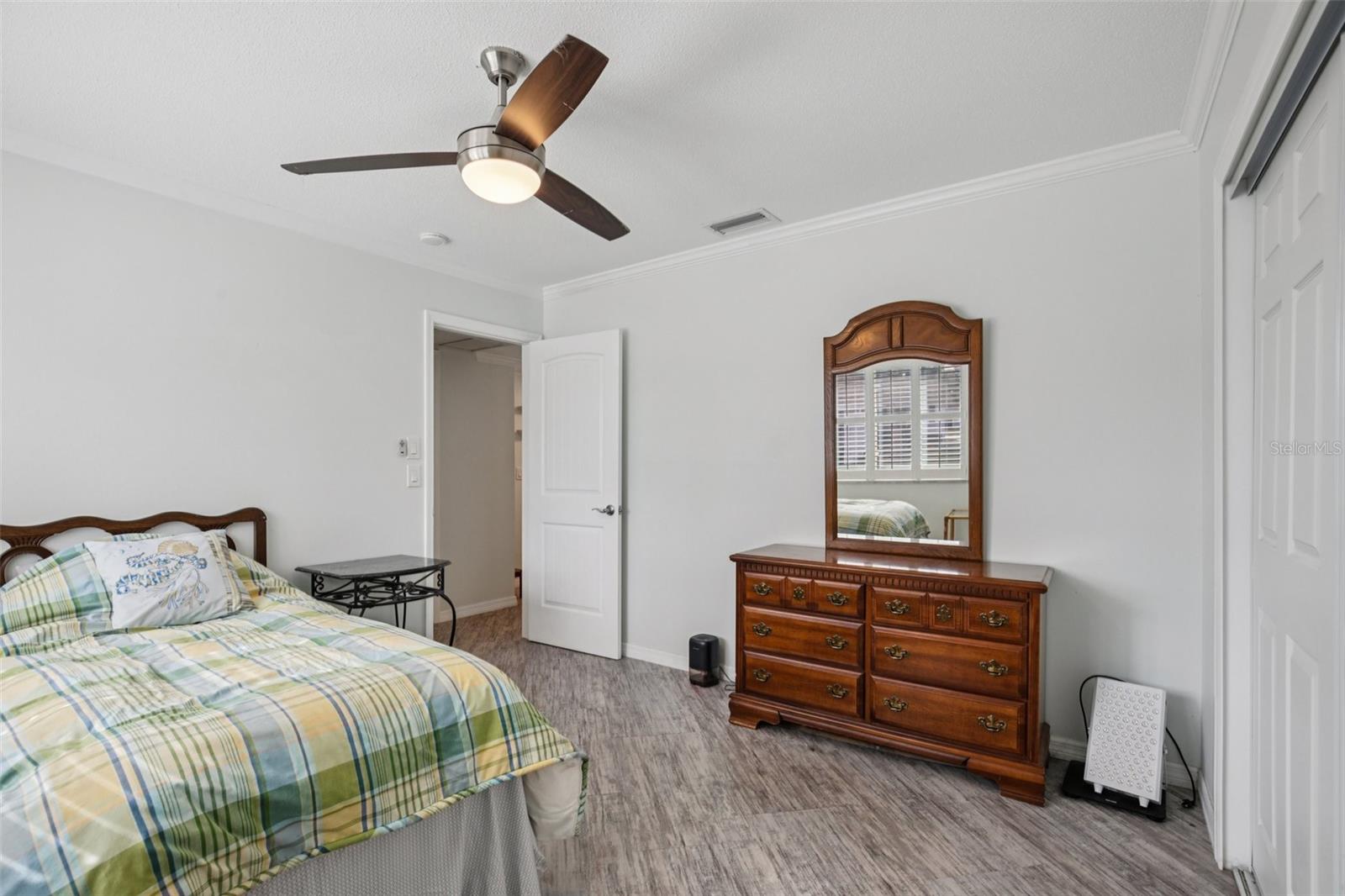 Image 13 of 28 For 2731 Riverbluff Way V-76