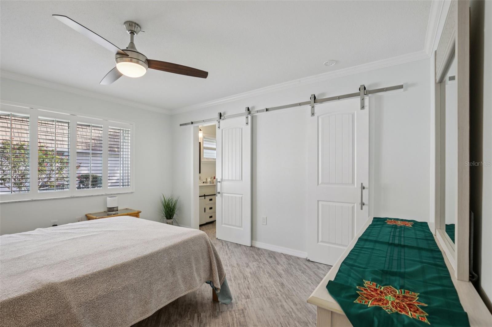 Image 15 of 28 For 2731 Riverbluff Way V-76