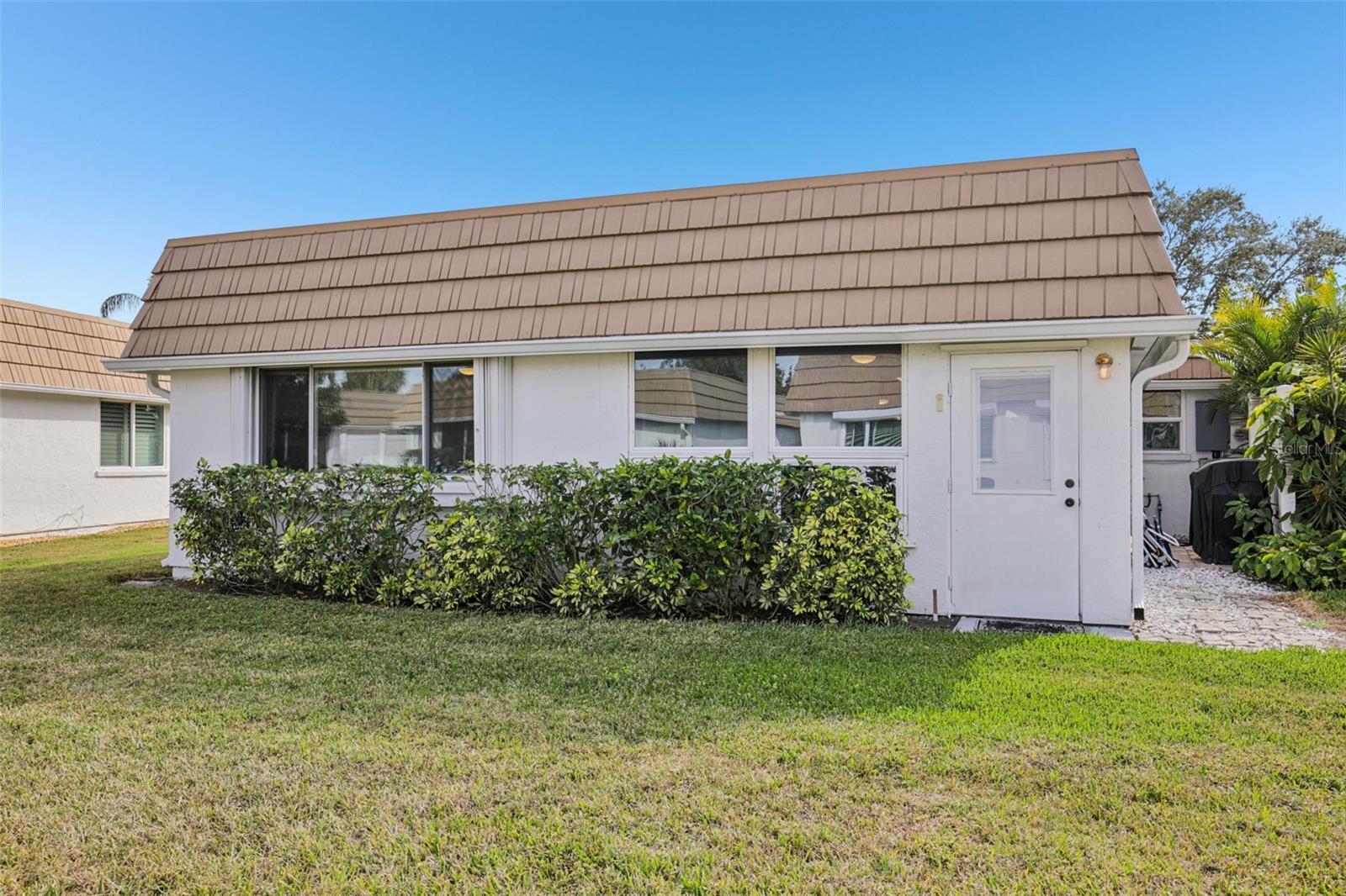 Image 18 of 28 For 2731 Riverbluff Way V-76