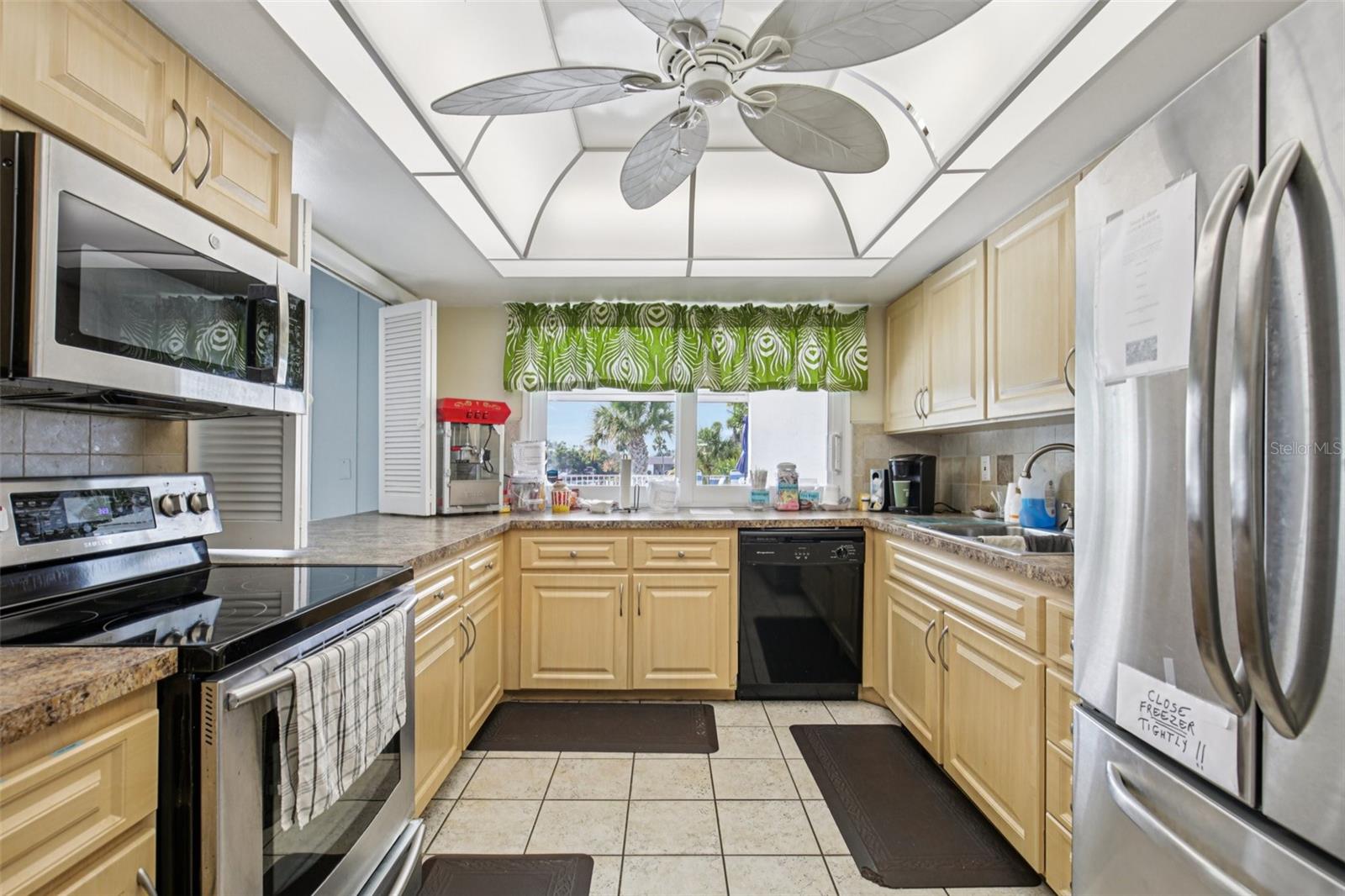 Image 22 of 28 For 2731 Riverbluff Way V-76