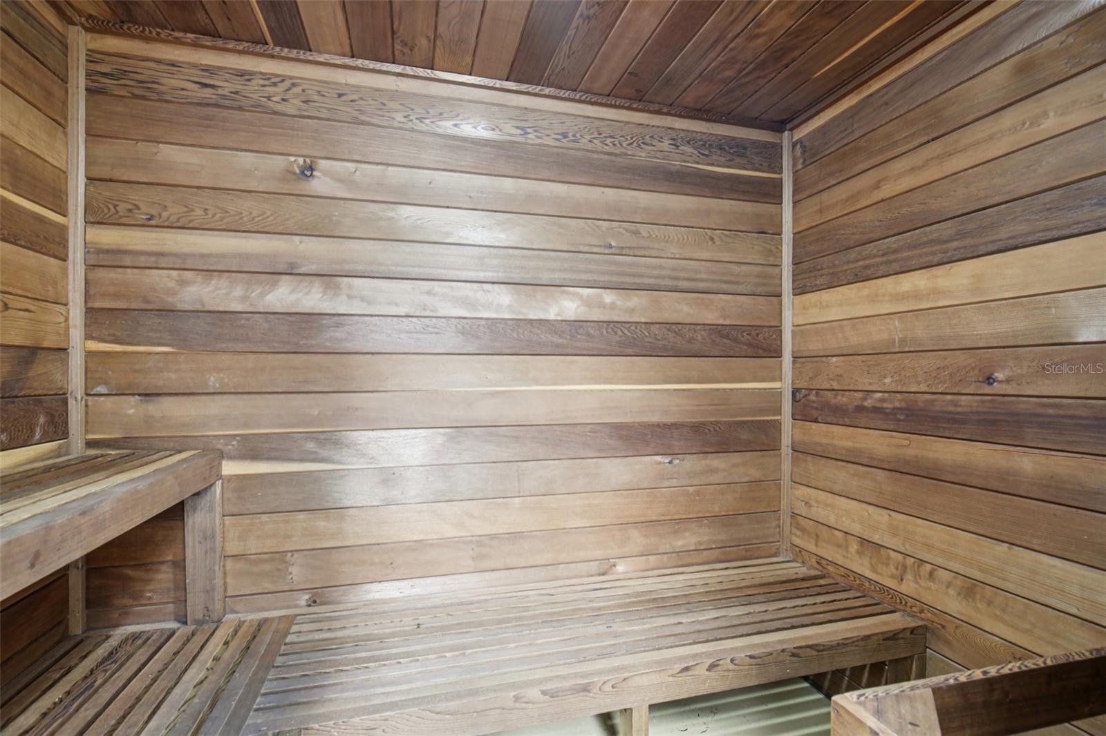 Image 25 of 28 For 2731 Riverbluff Way V-76