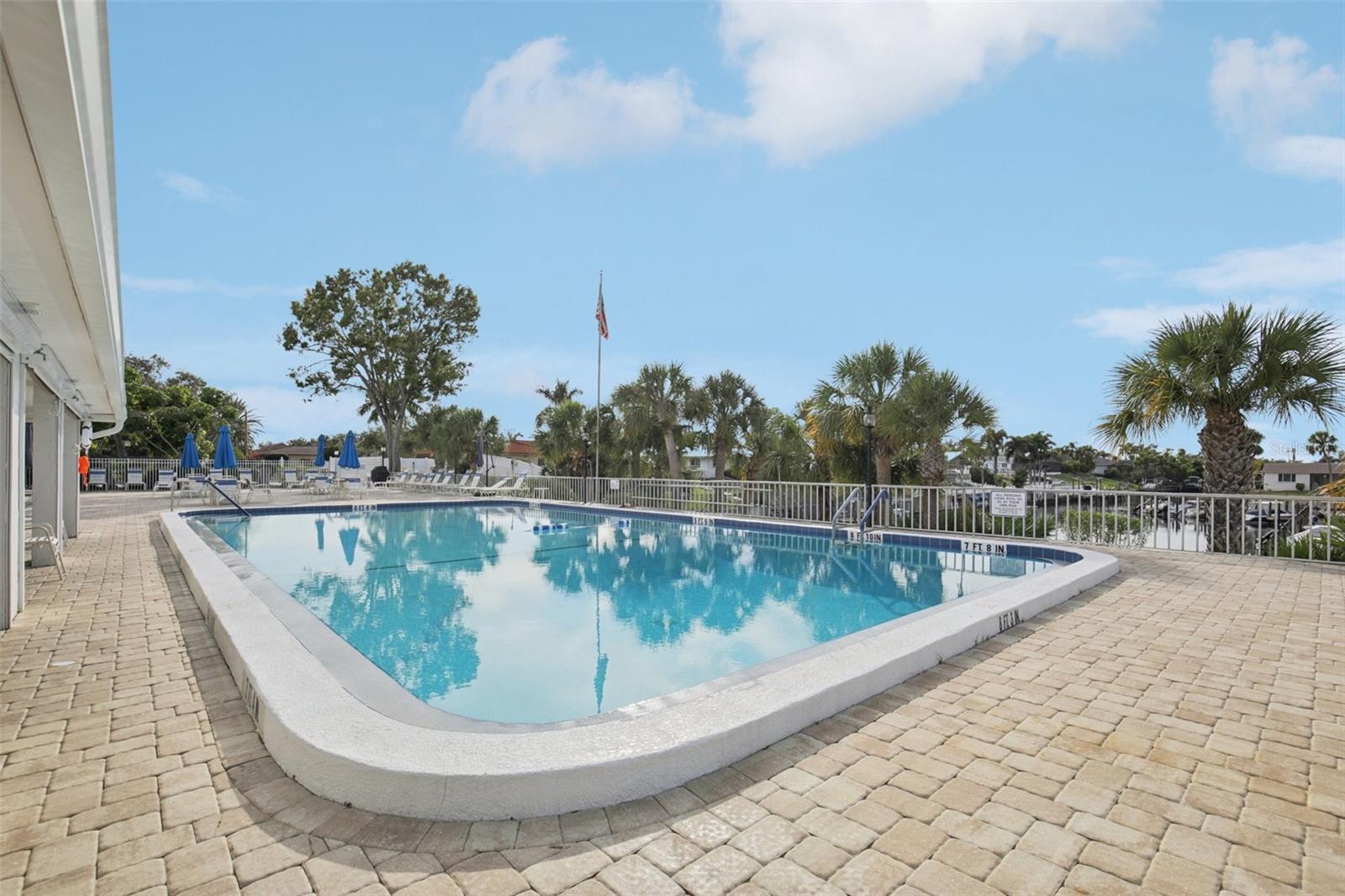 Image 26 of 28 For 2731 Riverbluff Way V-76