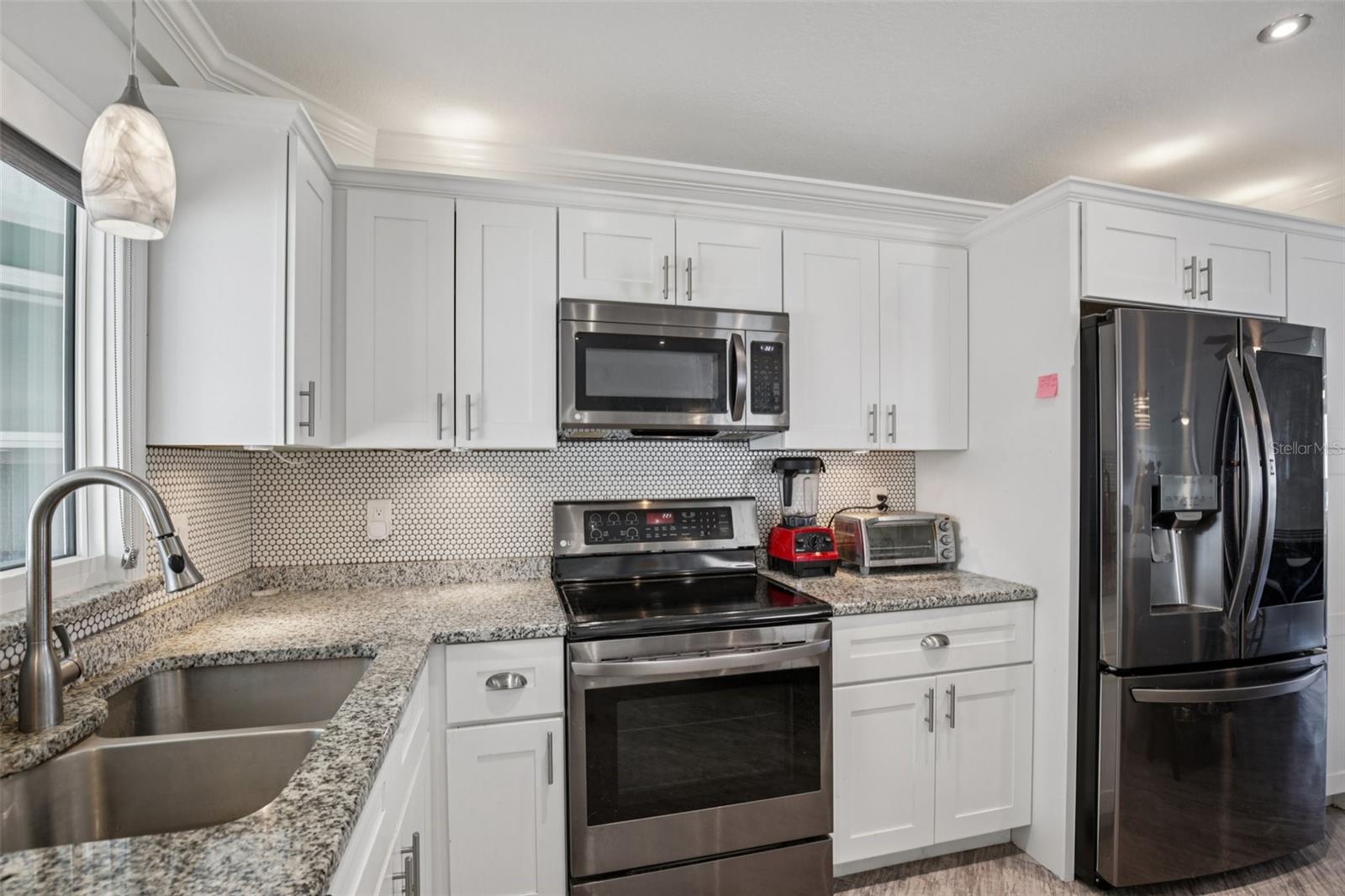 Image 5 of 28 For 2731 Riverbluff Way V-76