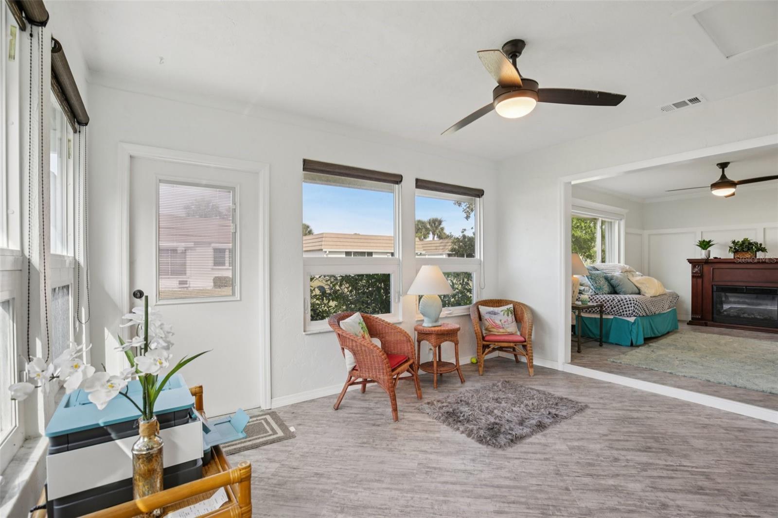 Image 8 of 28 For 2731 Riverbluff Way V-76