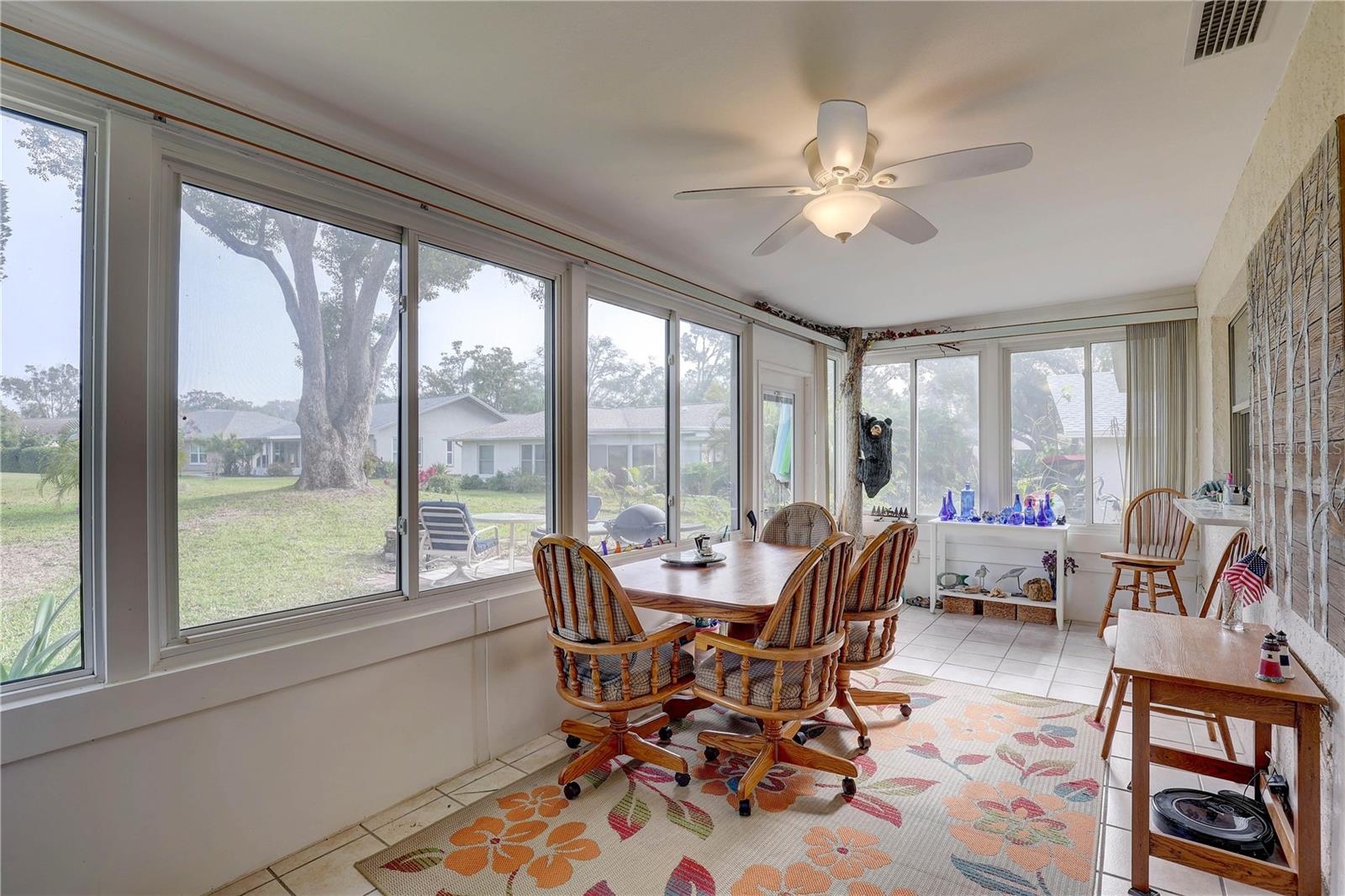 Listing photo id 14 for 1319 Glengarry Drive