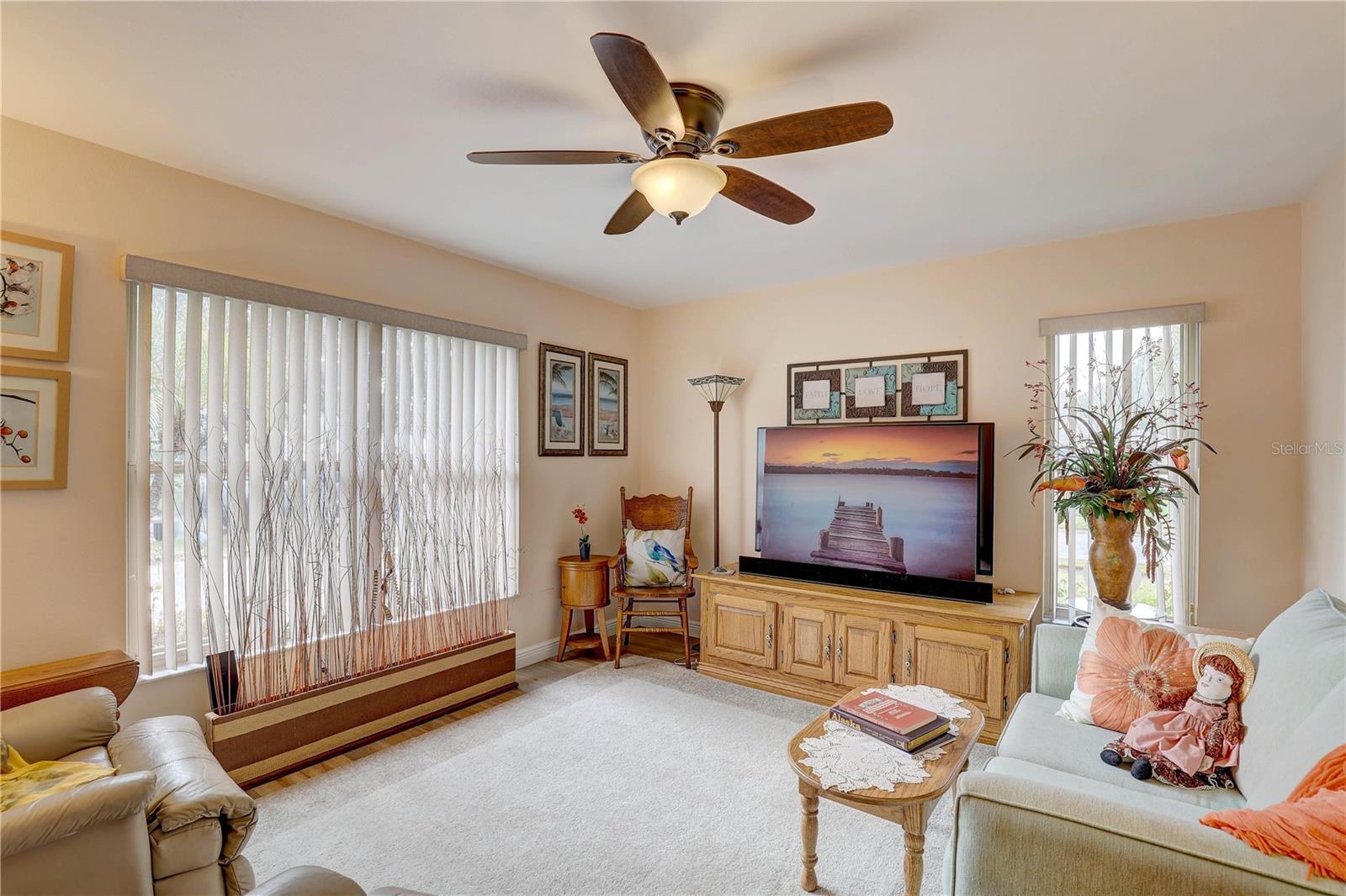 Listing photo id 16 for 1319 Glengarry Drive