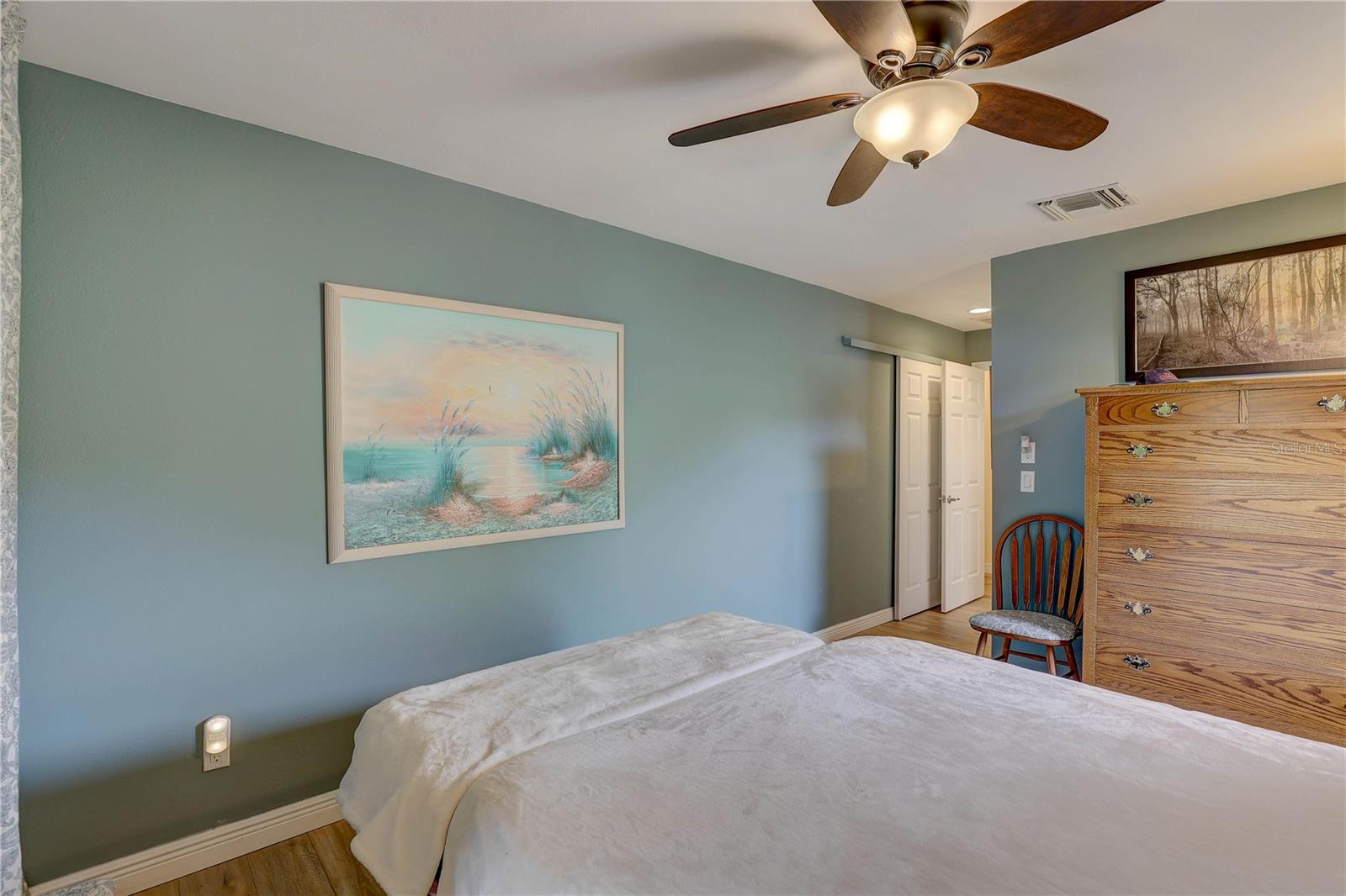 Listing photo id 26 for 1319 Glengarry Drive