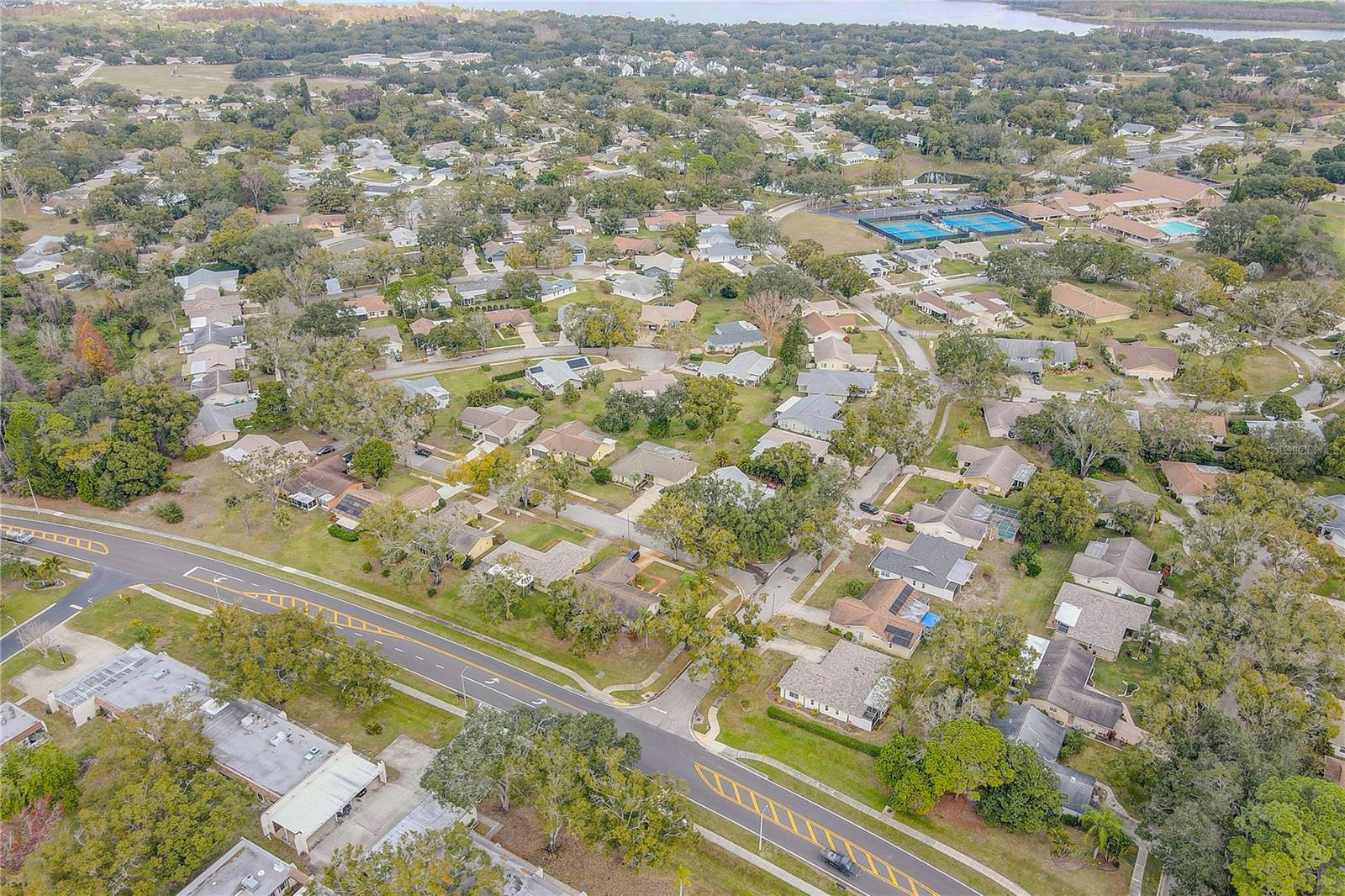 Listing photo id 45 for 1319 Glengarry Drive