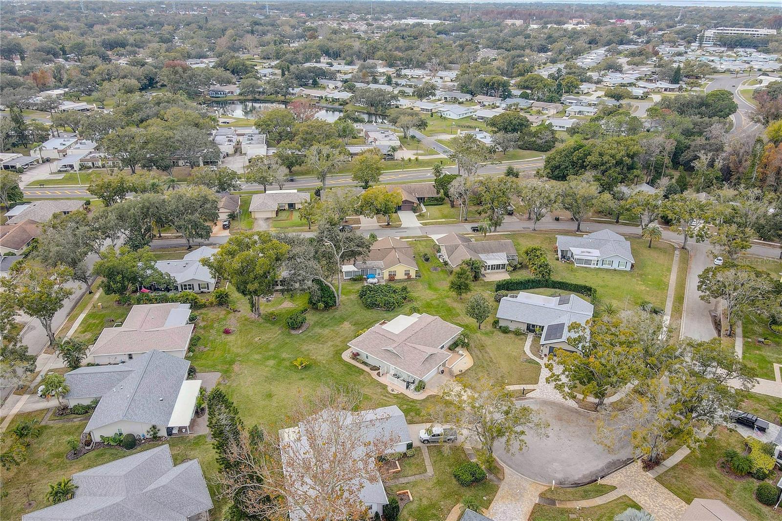 Listing photo id 47 for 1319 Glengarry Drive