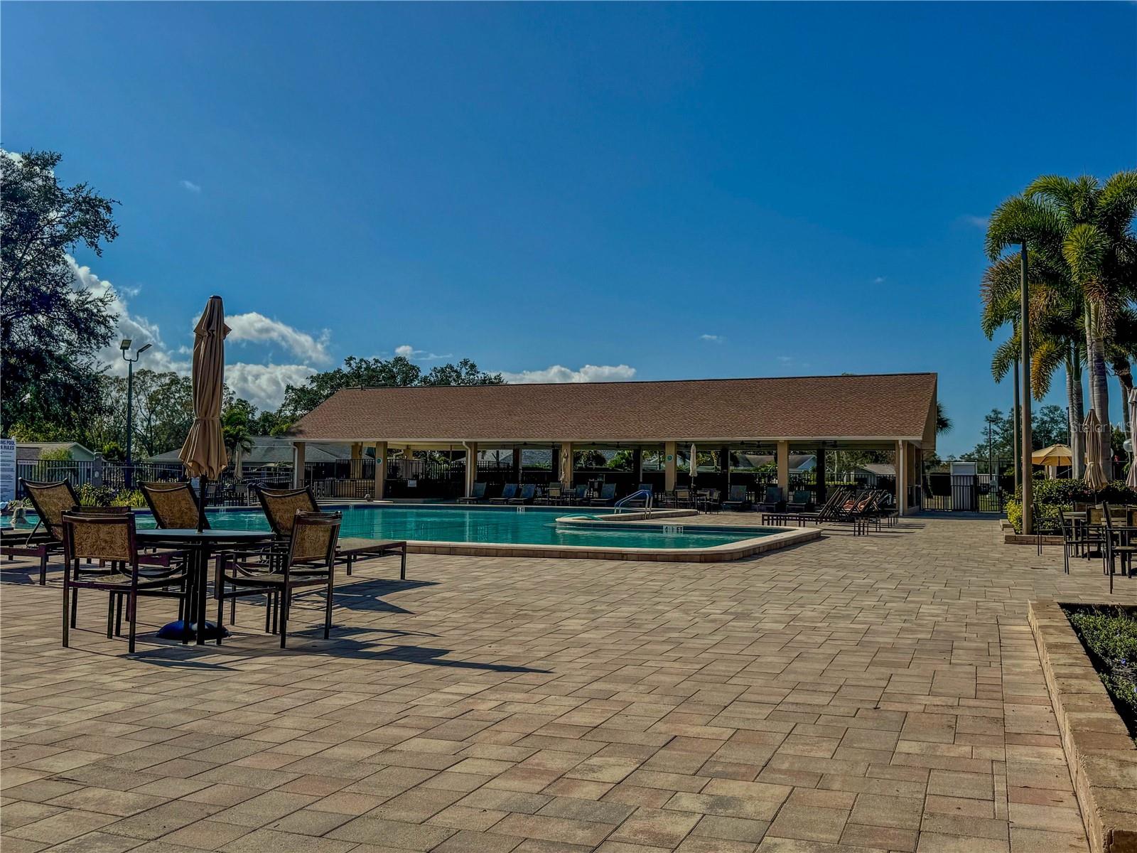 Listing photo id 69 for 1319 Glengarry Drive