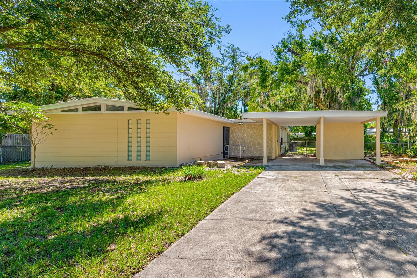 Details for 810 River Drive, TEMPLE TERRACE, FL 33617