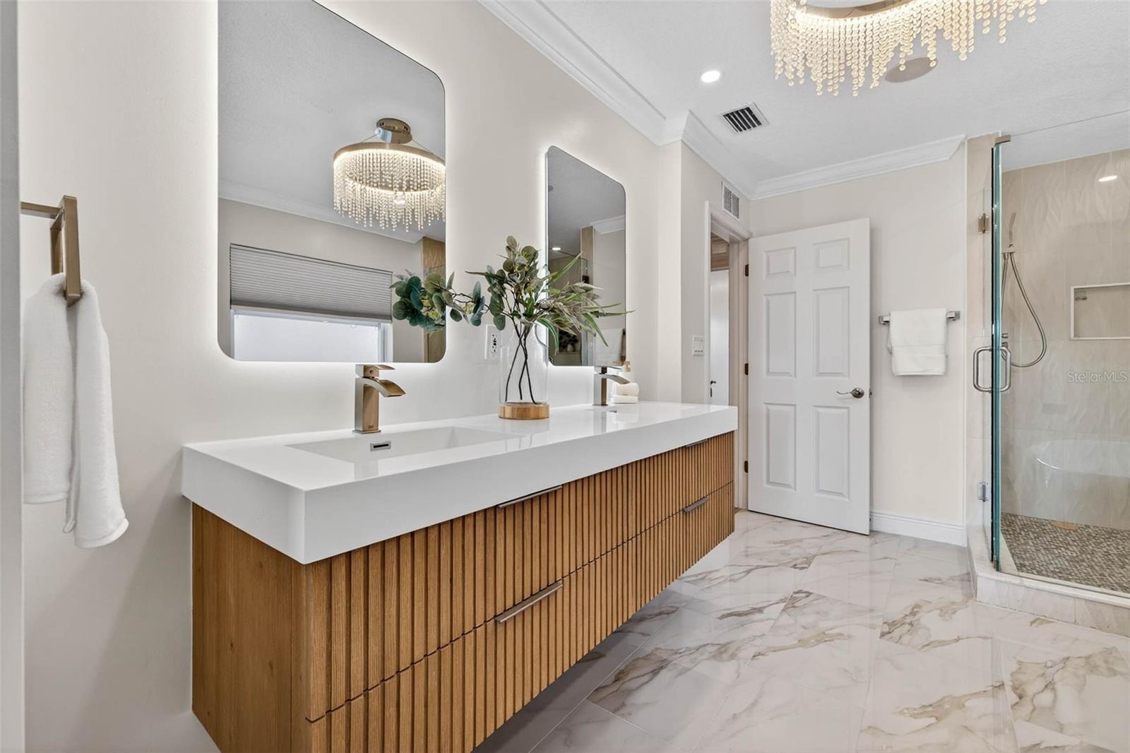 Image 23 of 45 For 4790 Venetian Boulevard Ne