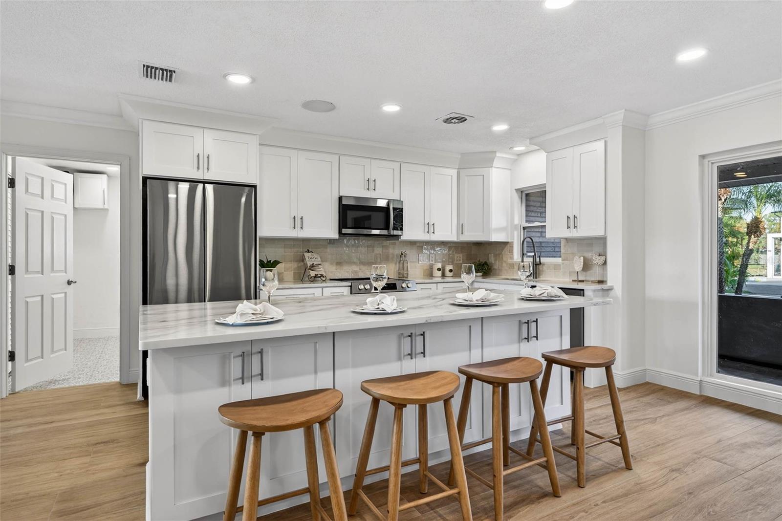 Image 8 of 45 For 4790 Venetian Boulevard Ne