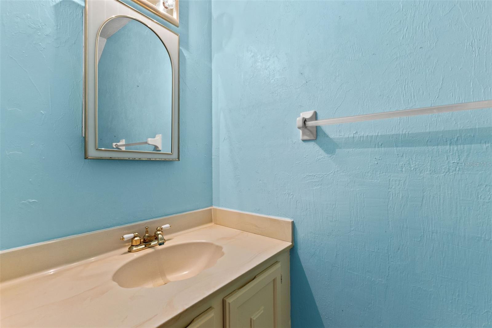 Image 11 of 27 For 1836 Crystal Lake Drive