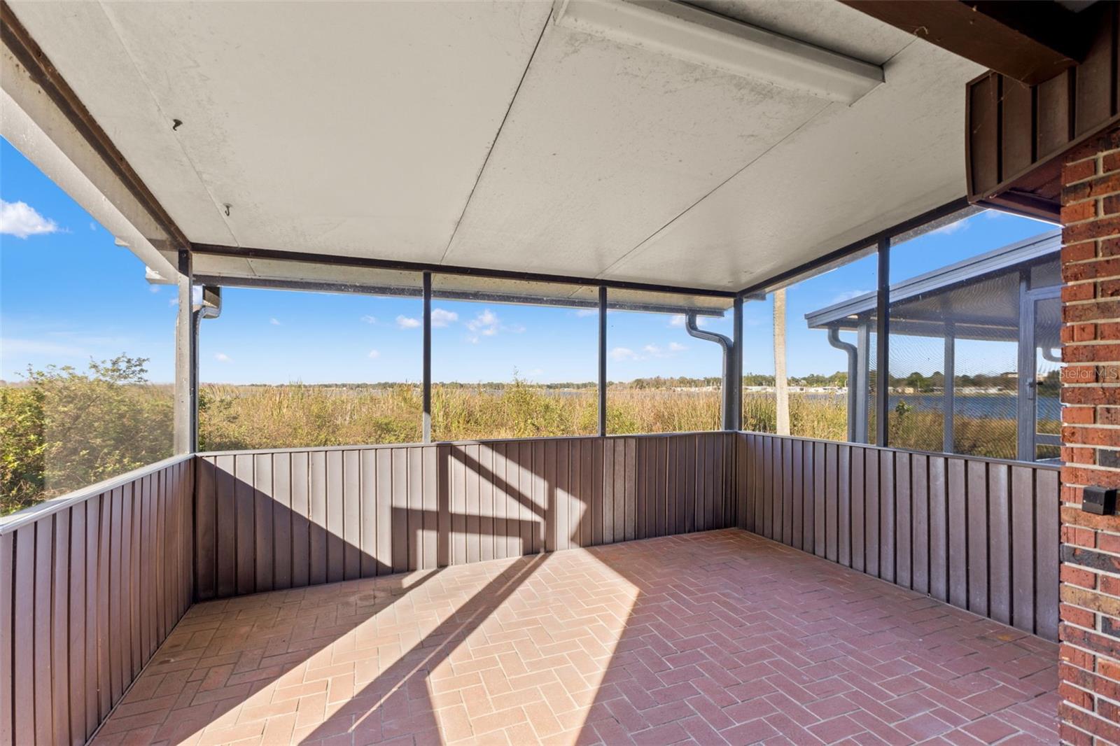 Image 18 of 27 For 1836 Crystal Lake Drive