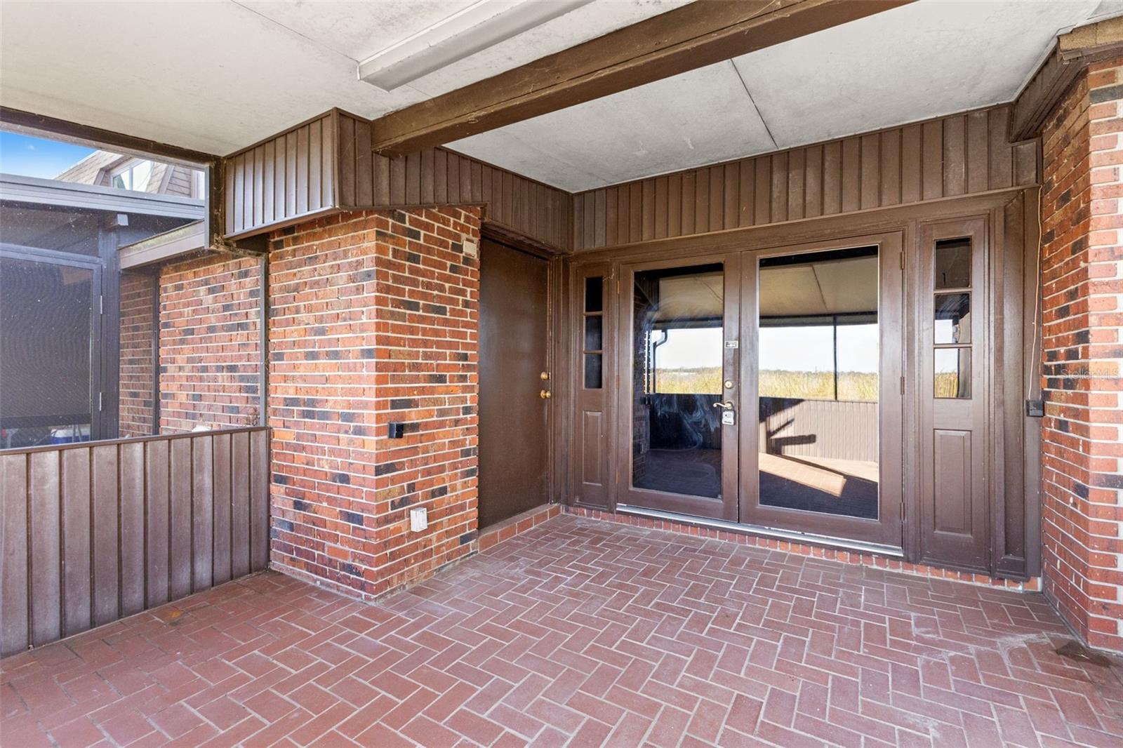 Image 19 of 27 For 1836 Crystal Lake Drive