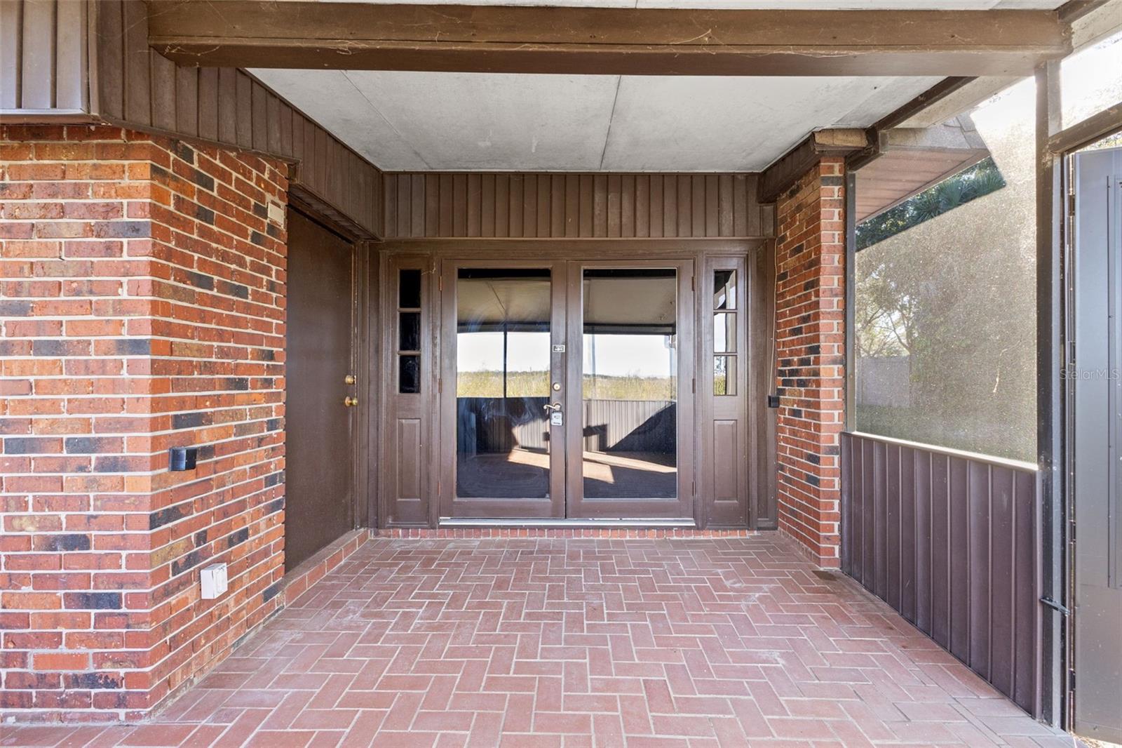 Image 20 of 27 For 1836 Crystal Lake Drive